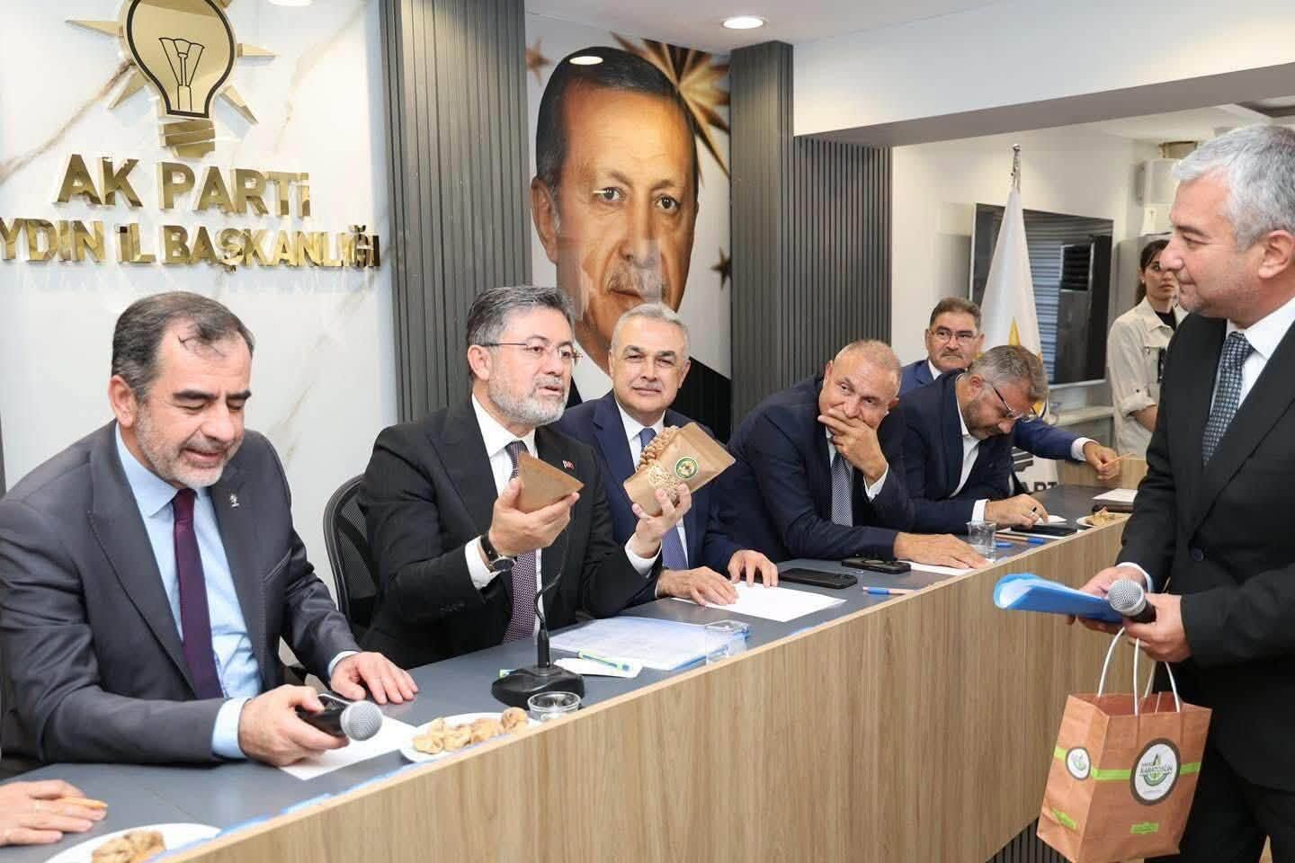 Baskan Demir Bakan Yumakliya Dosya Verdi Yanan Ormanlik Alan 689276 133F30