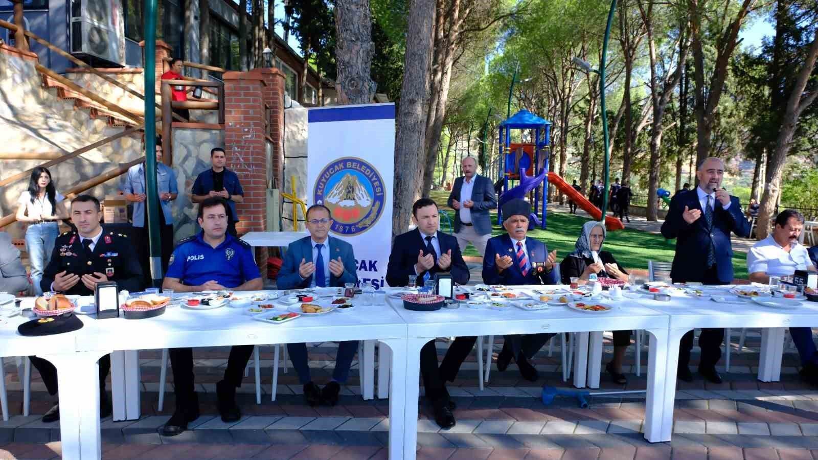 Baskan Doganca Gazilerle Bulustu 1789813809154 305468
