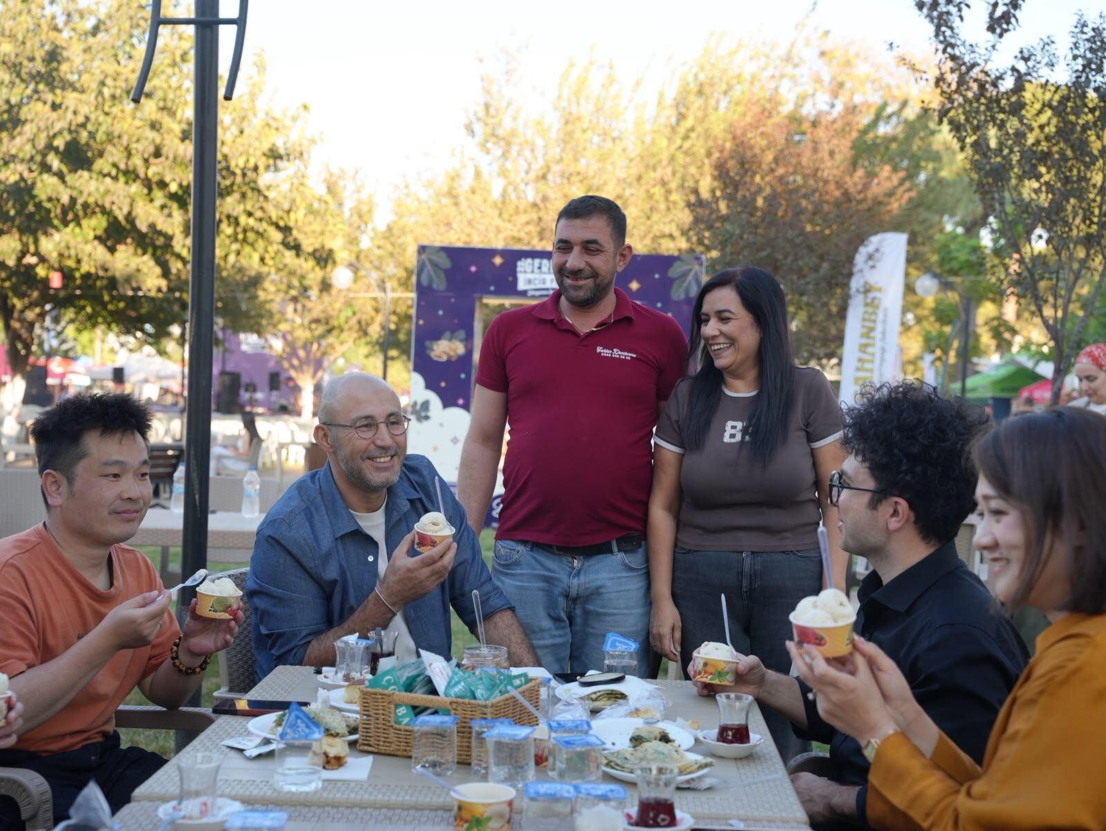 Baskan Zencirci Cinli Misafirlerini Agirladi 694642 63303D