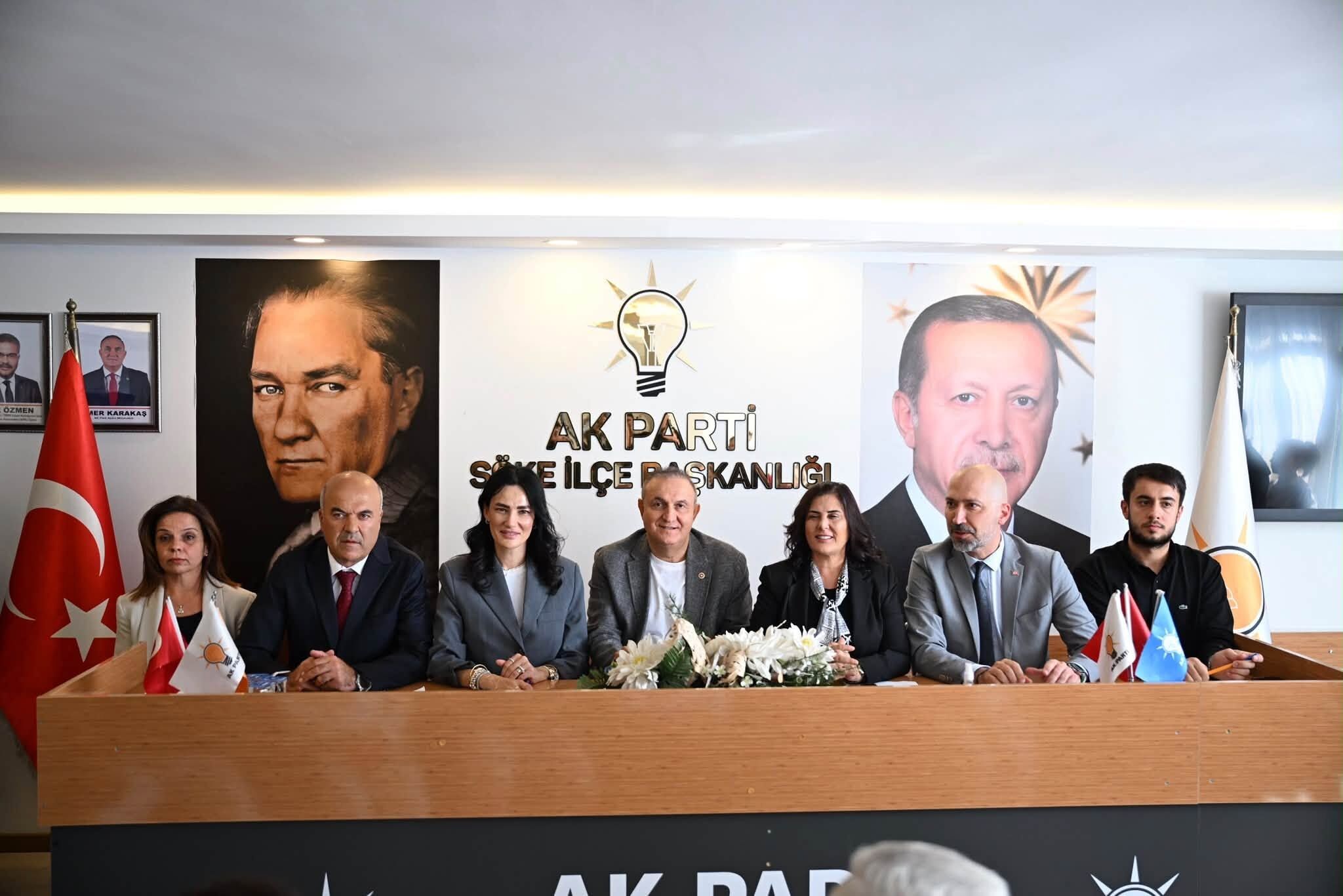 Cercioglu Ve Ak Partili Vekillerden Soke Cikarmasi 695058 0Df73B