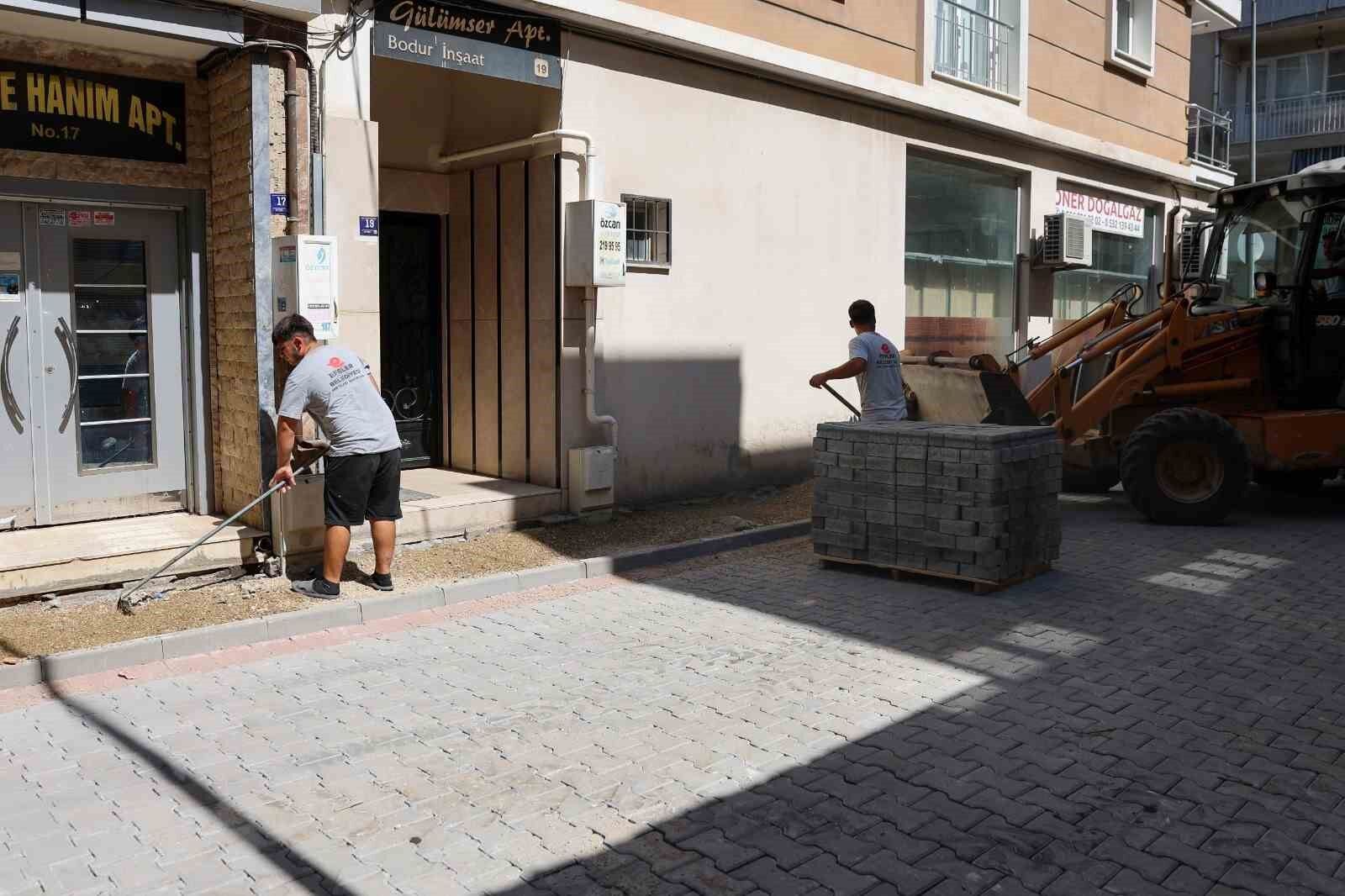 Efeler Belediyesi Yol Yenileme Calismalarini Surduruyor 1789549803520 139585