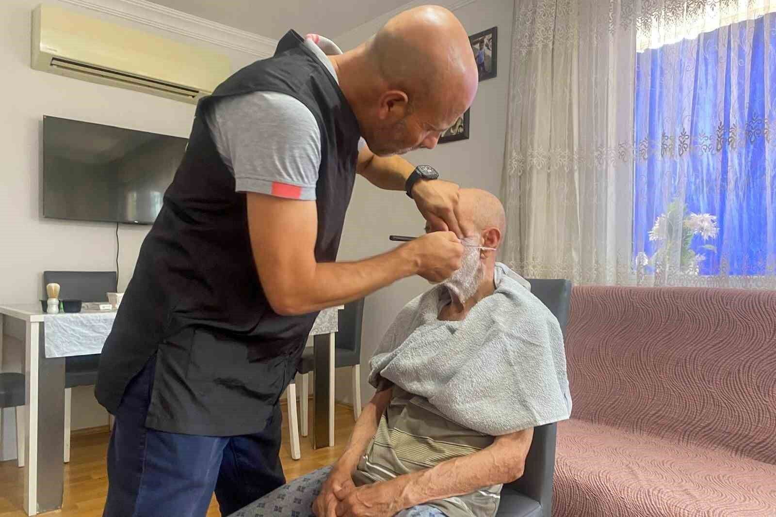 Efeler De Evde Bakim Hizmeti Ihtiyac Sahiplerine Umut Oluyor 1789458304474 475345