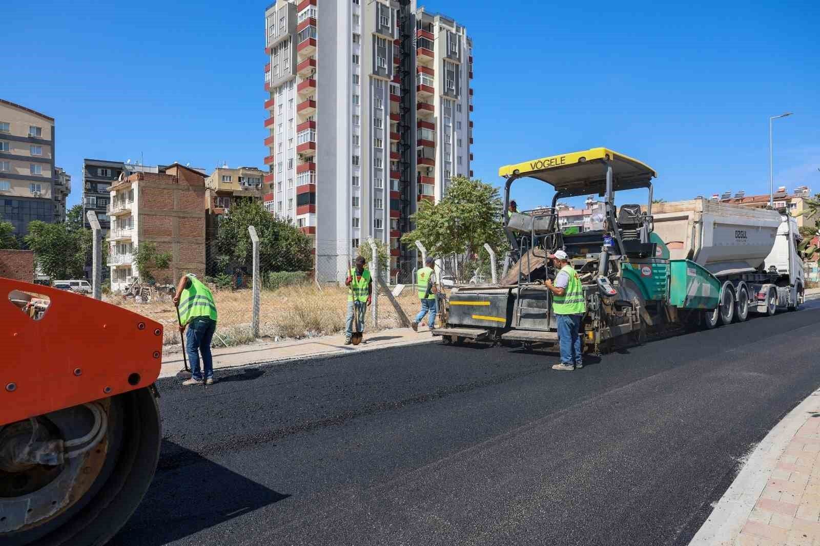 Efeler De Sicak Asfalt Calismalari Suruyor 1789476004014 61532