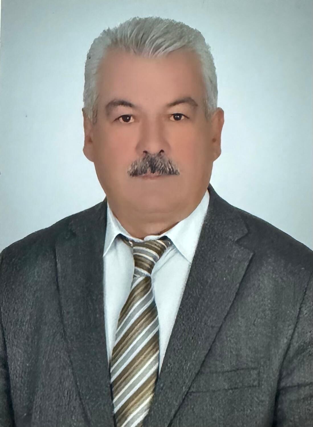 Emekli Ogretmen Dogan Gozyaslariyla Ugurlandi 693749 9F0419