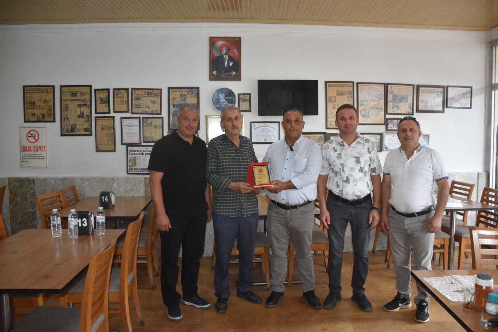 Karacasu Esnaf Odası, yılın ahisi Köse'ye plaket