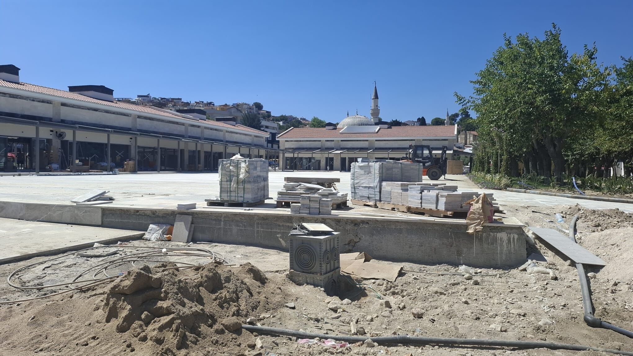 Kent Keydani Ve Yasam Merkezi Kusadasinda Yukseliyor 694112 65C590