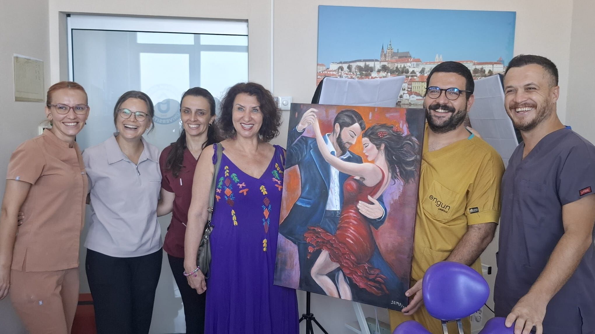 Kusadali Ressam Kayadan Doktor Celikkola Sanat Dolu Tesekkur 689364 139F12