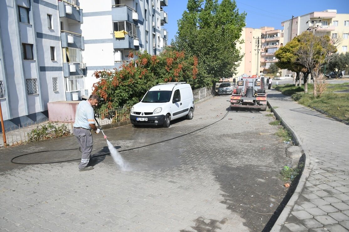 Kusadasi Belediyesi Temizlik Mesaisinde Hiz Kesmiyor 693059 12Edde