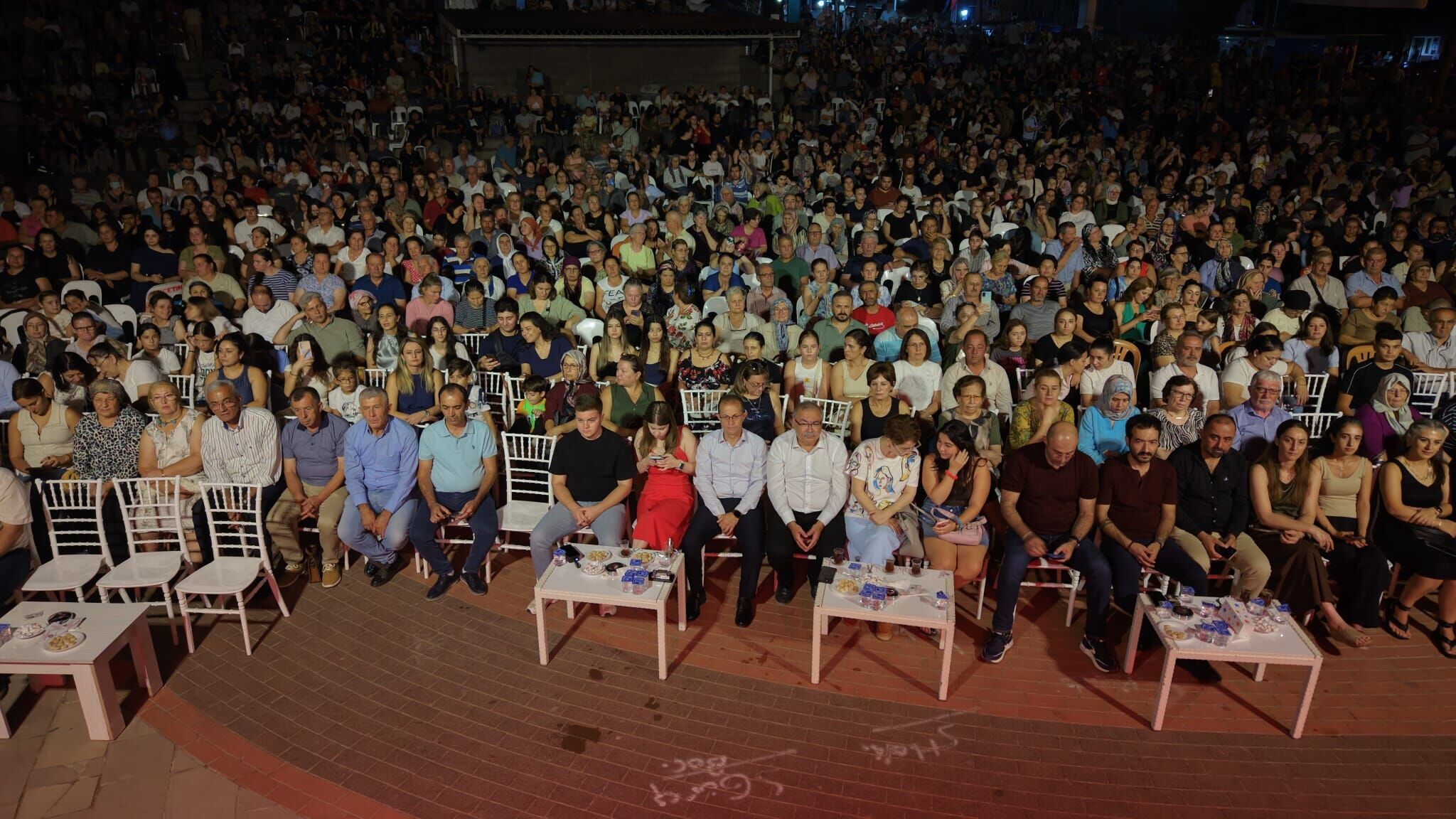 Kuyucakta 5 Eylul Coskusu Binlerce Kisi Genclige Hitabeyi Te 690395 3A0596