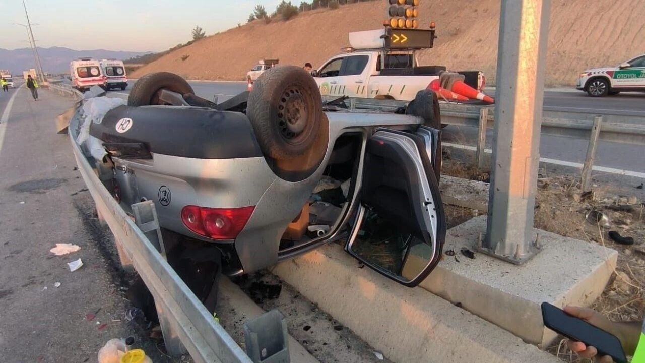 Kuyucakta Olumu Bekleyen Yol Aydin Denizli Otoyolu Alarm Ver 692715 D1035E