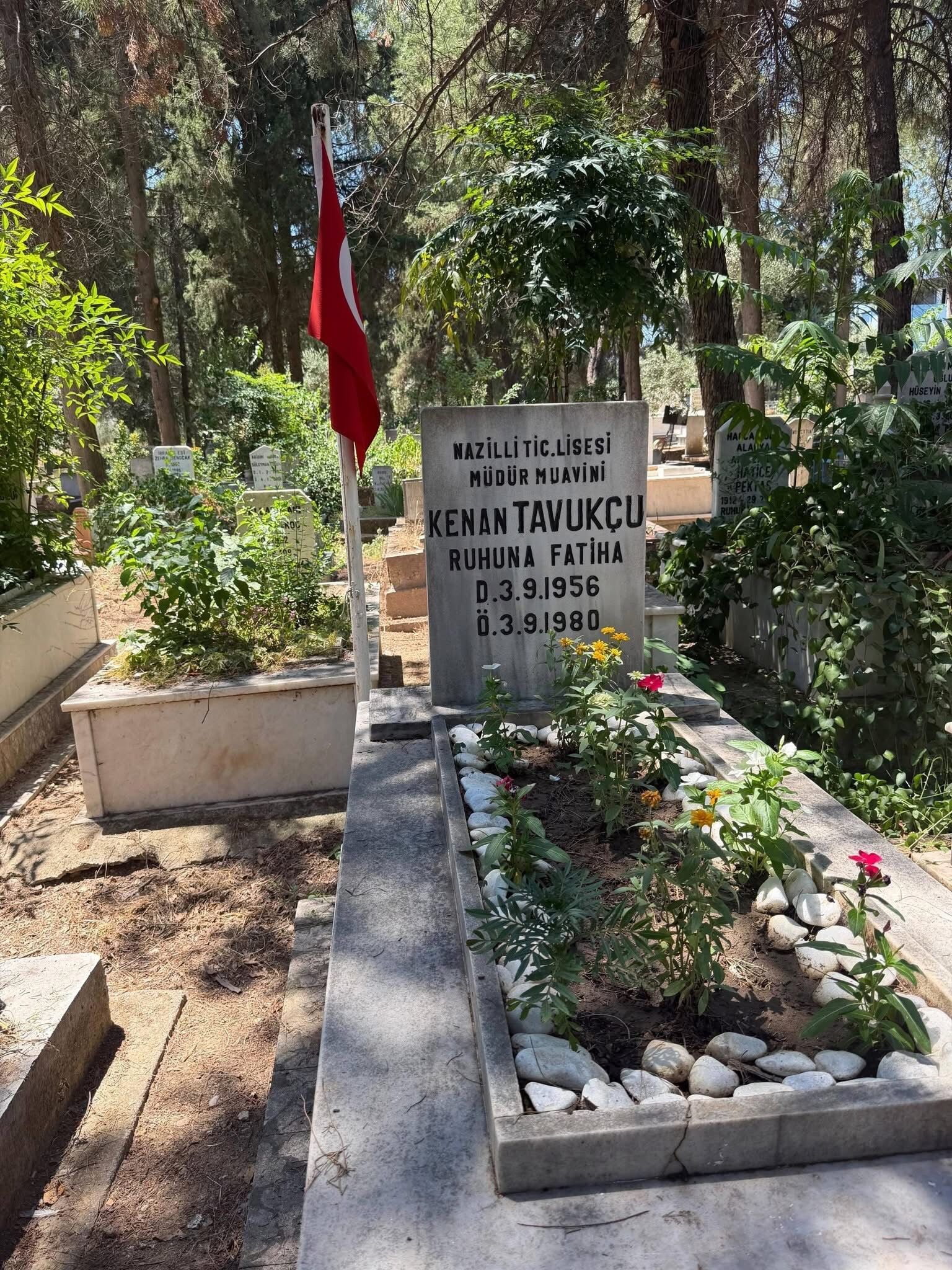 Mhp Nazilliden Ulkucu Sehide Vefa Kabri Basinda Anildi 689916 26C108