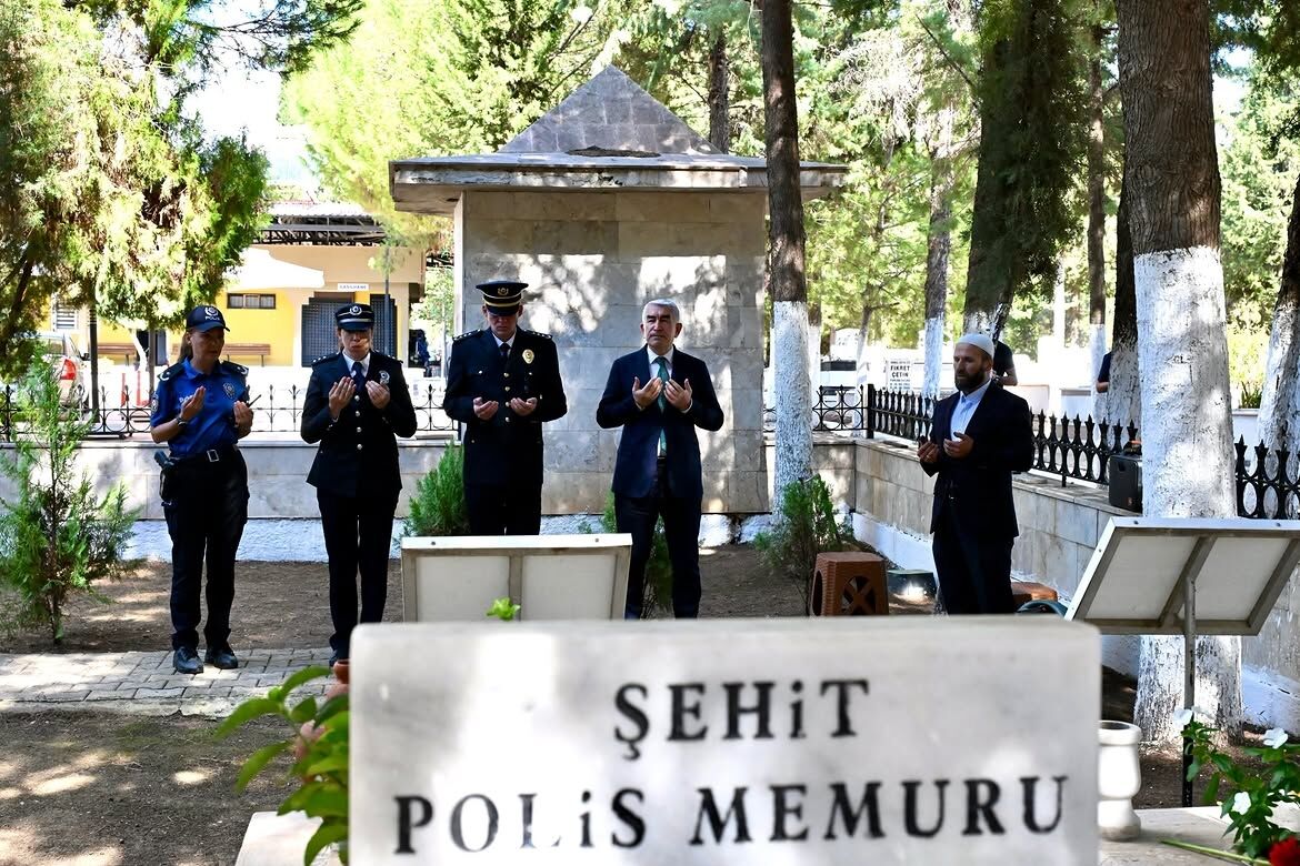 Mudur Karaduman Gorevine Sehitlik Ziyaretiyle Basladi 695878 B8Fe1F