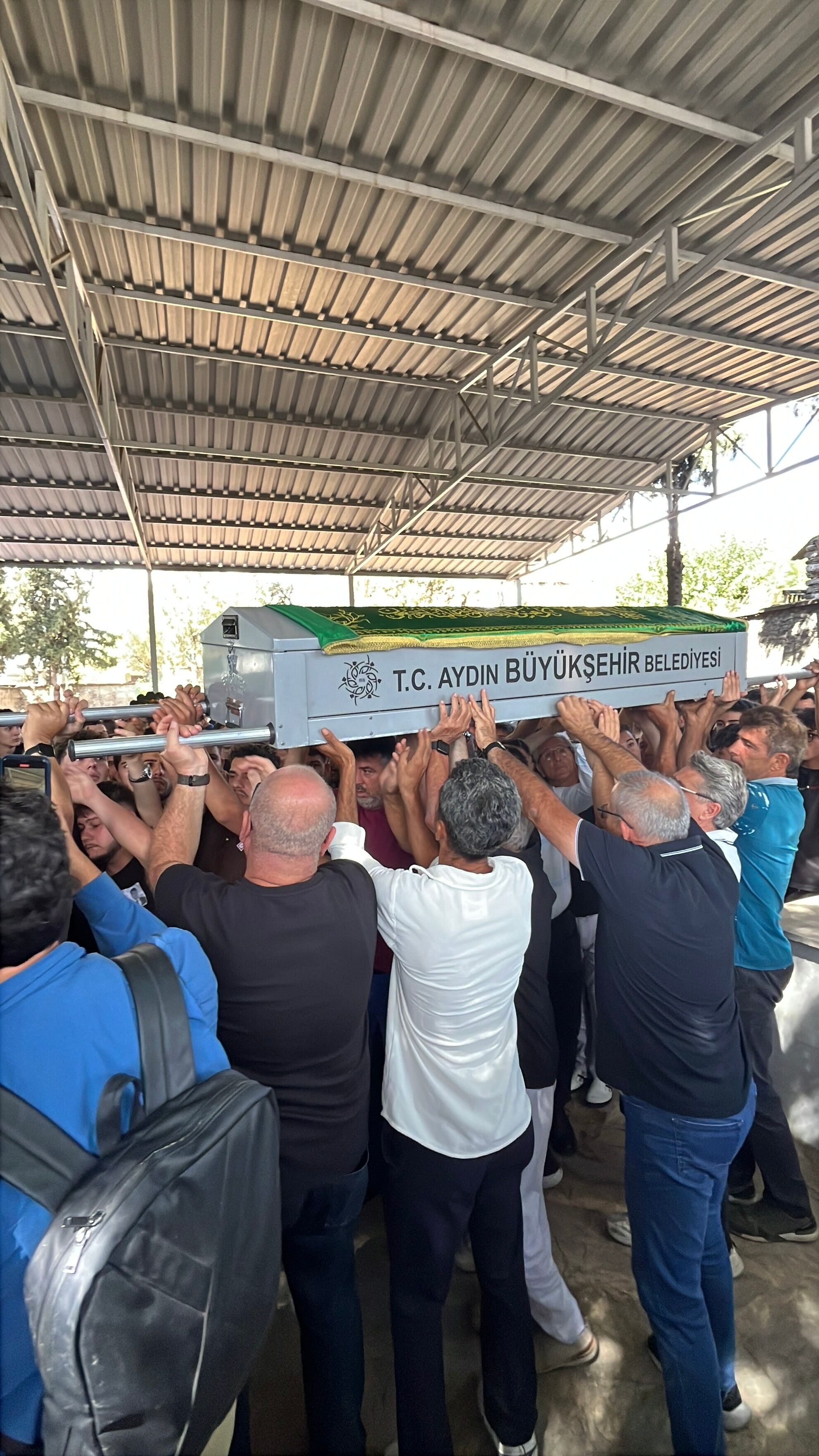 Nazillide Huzunlu Veda 18 Yasindaki Mustafa Dualarla Ugurlan 694506 3450D7