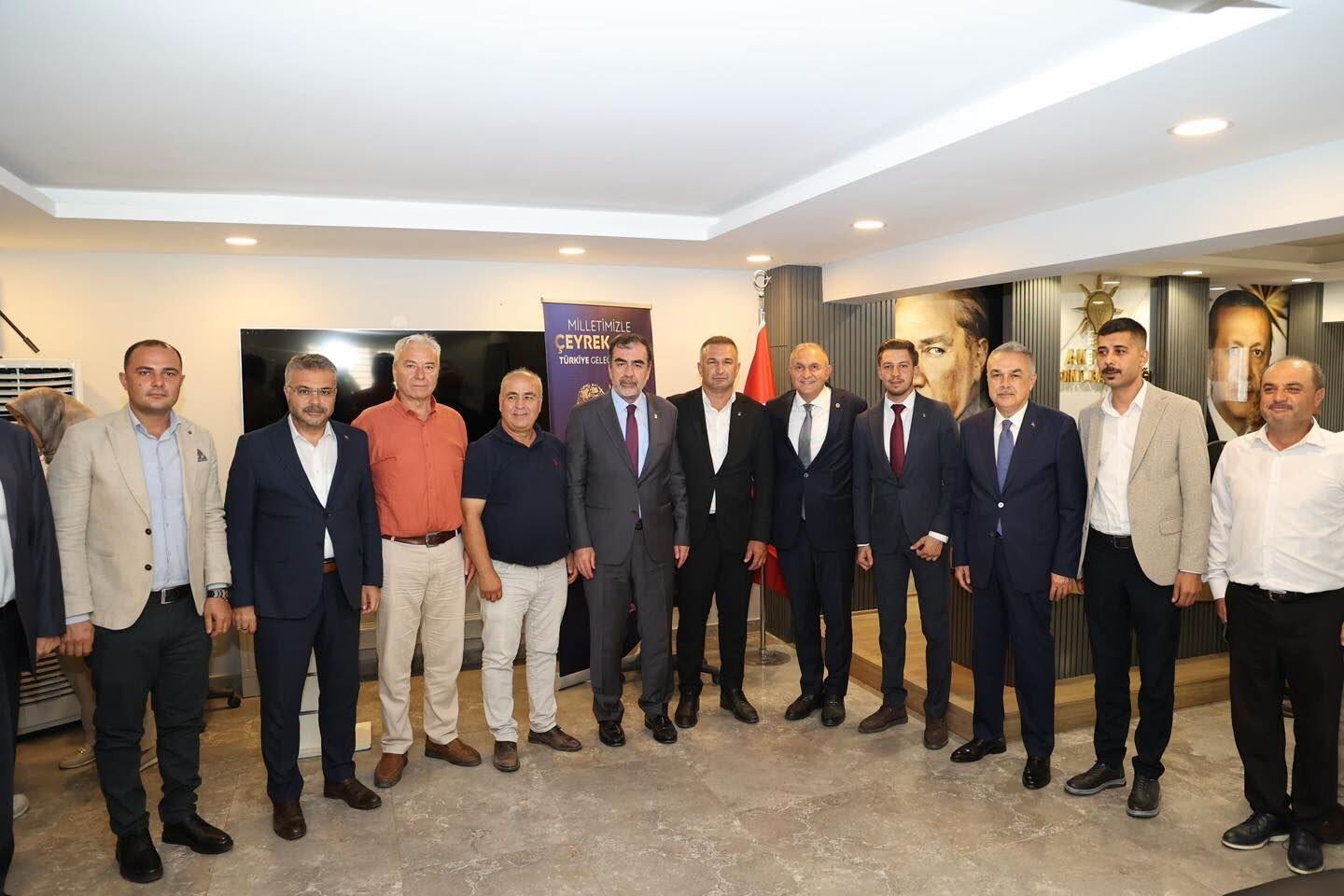 Omer Karakas Ak Parti Teskilatiyla Ilk Kez Bulustu 689217 B93524