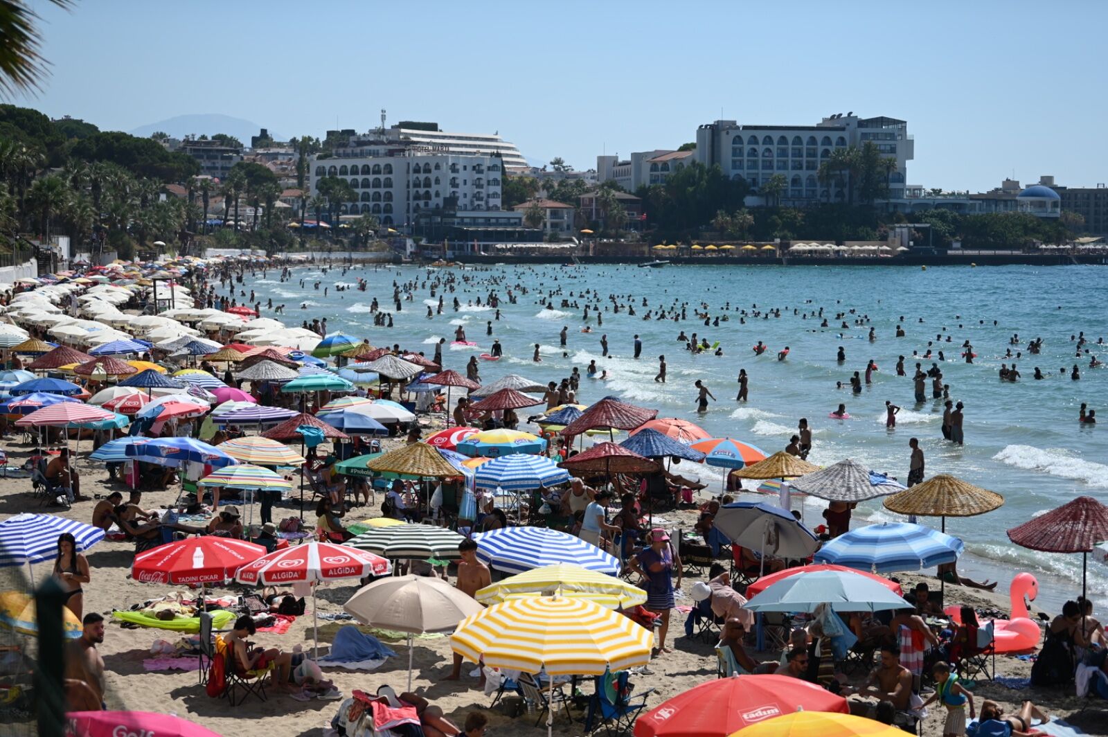 Dört mevsim yaşayan bir kent; Kuşadası