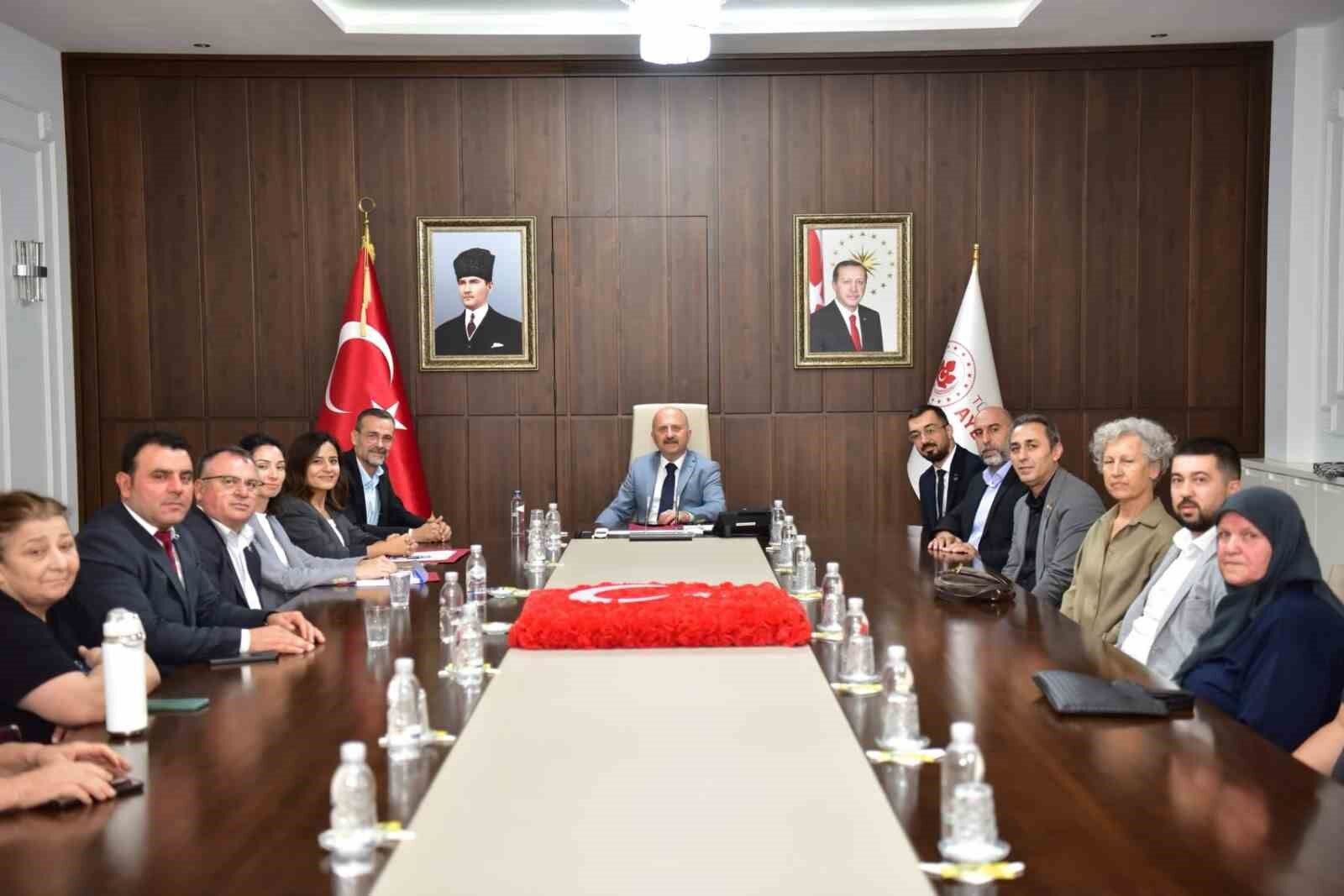 Vali Varol Sehit Yakinlari Ve Gazileri Makaminda Agirladi 1790701200894 329870