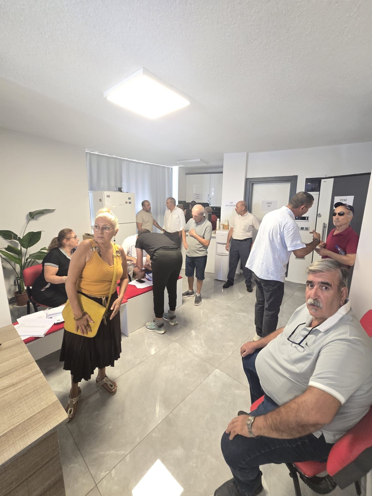 Yeni Parti Didimde Sandiklar Delegeler Icin Acildi 691925 68E188