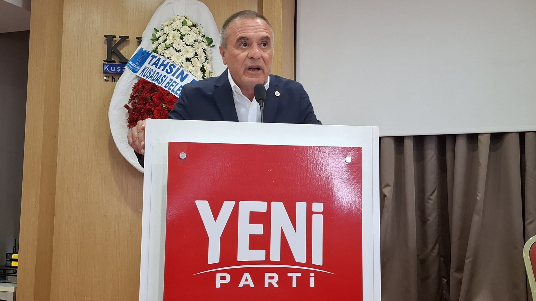 Yeni Parti Kusadasinda Gurbilek Guven Tazeledi 695323 139D35