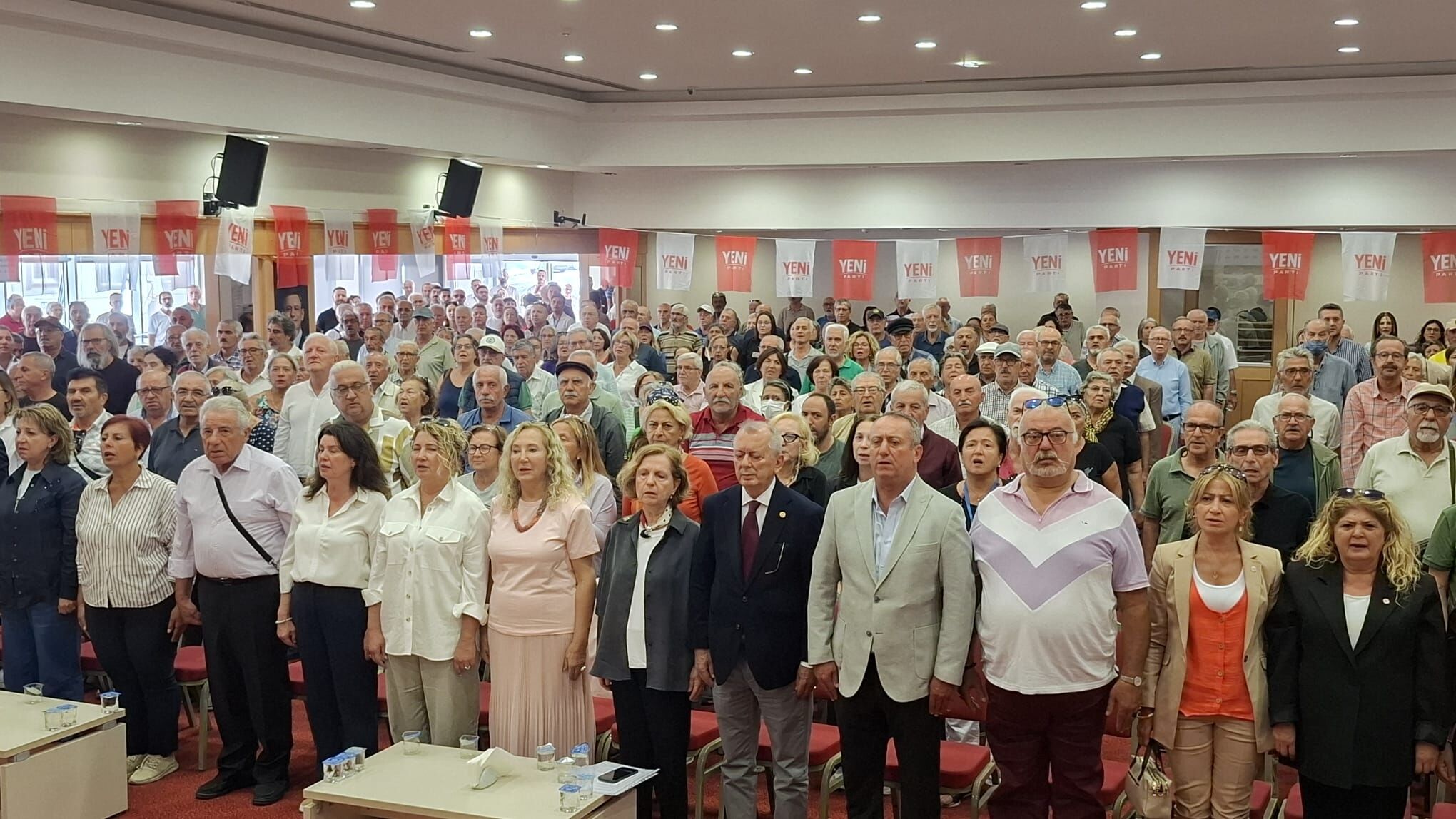 Yeni Parti Kusadasinda Gurbilek Guven Tazeledi 695323 F838Ae