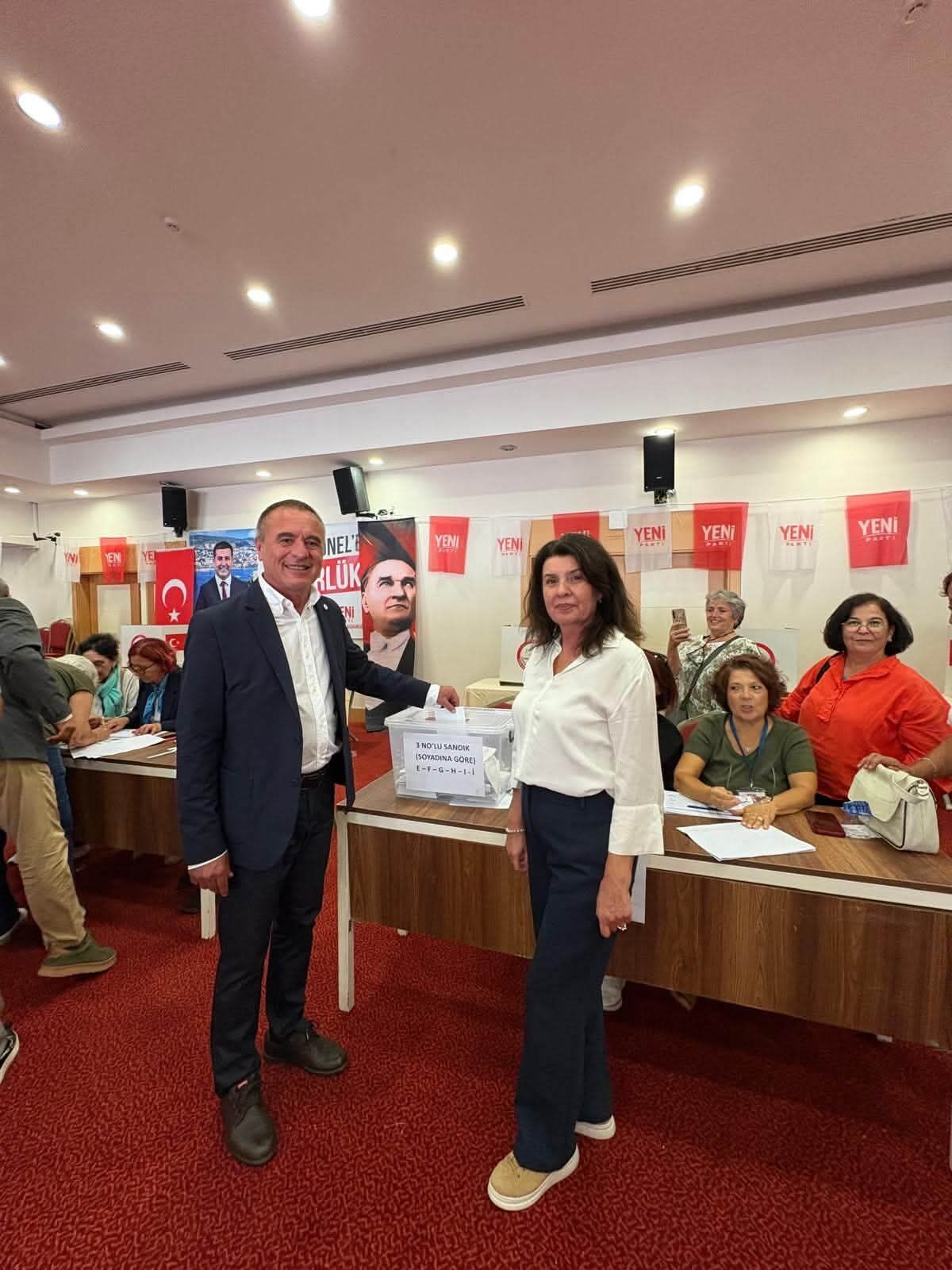YENİ Parti Milletvekili Karakoz'dan Başkan Gürbilek'e tebrik