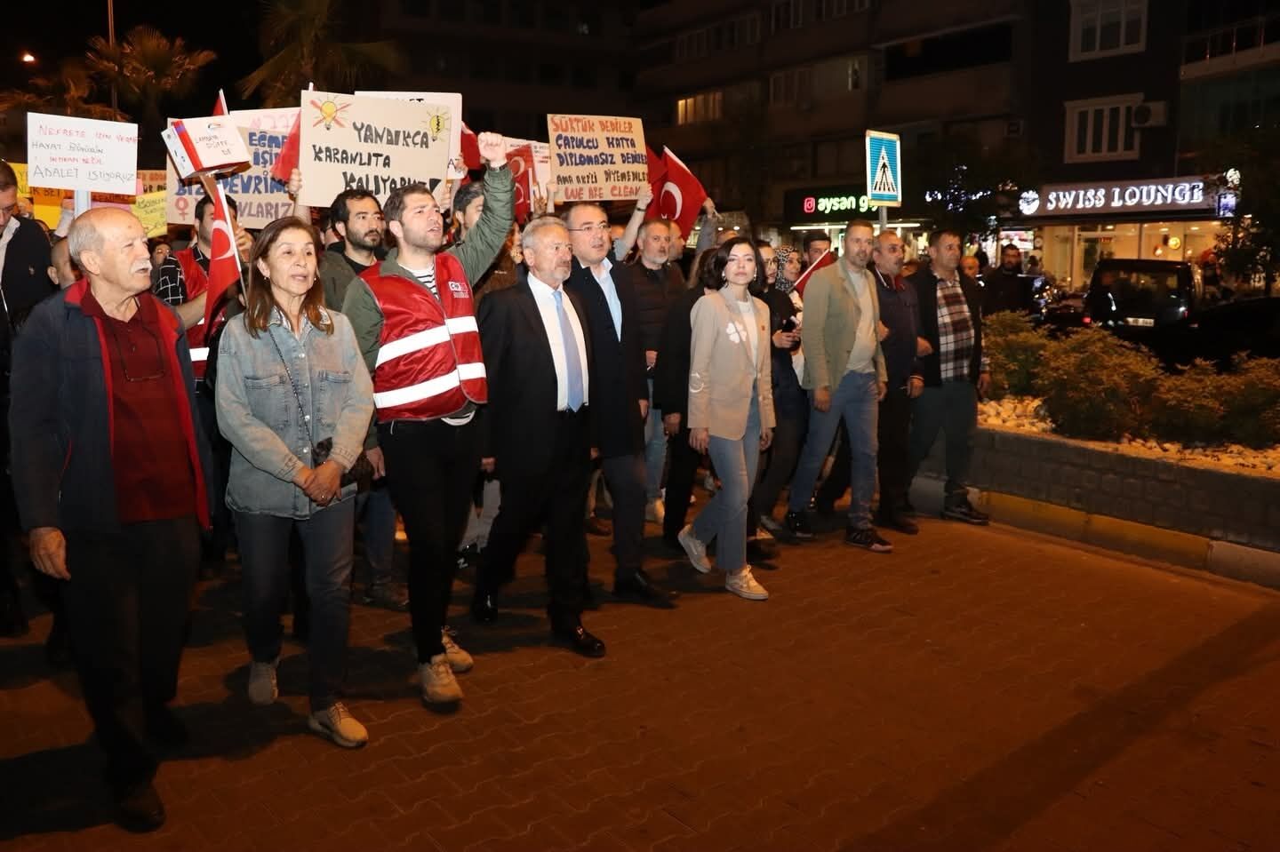 Yezdan Yildirim Sahada Parti Uyelerinden Adayligina Yogun Il 691851 9D200B
