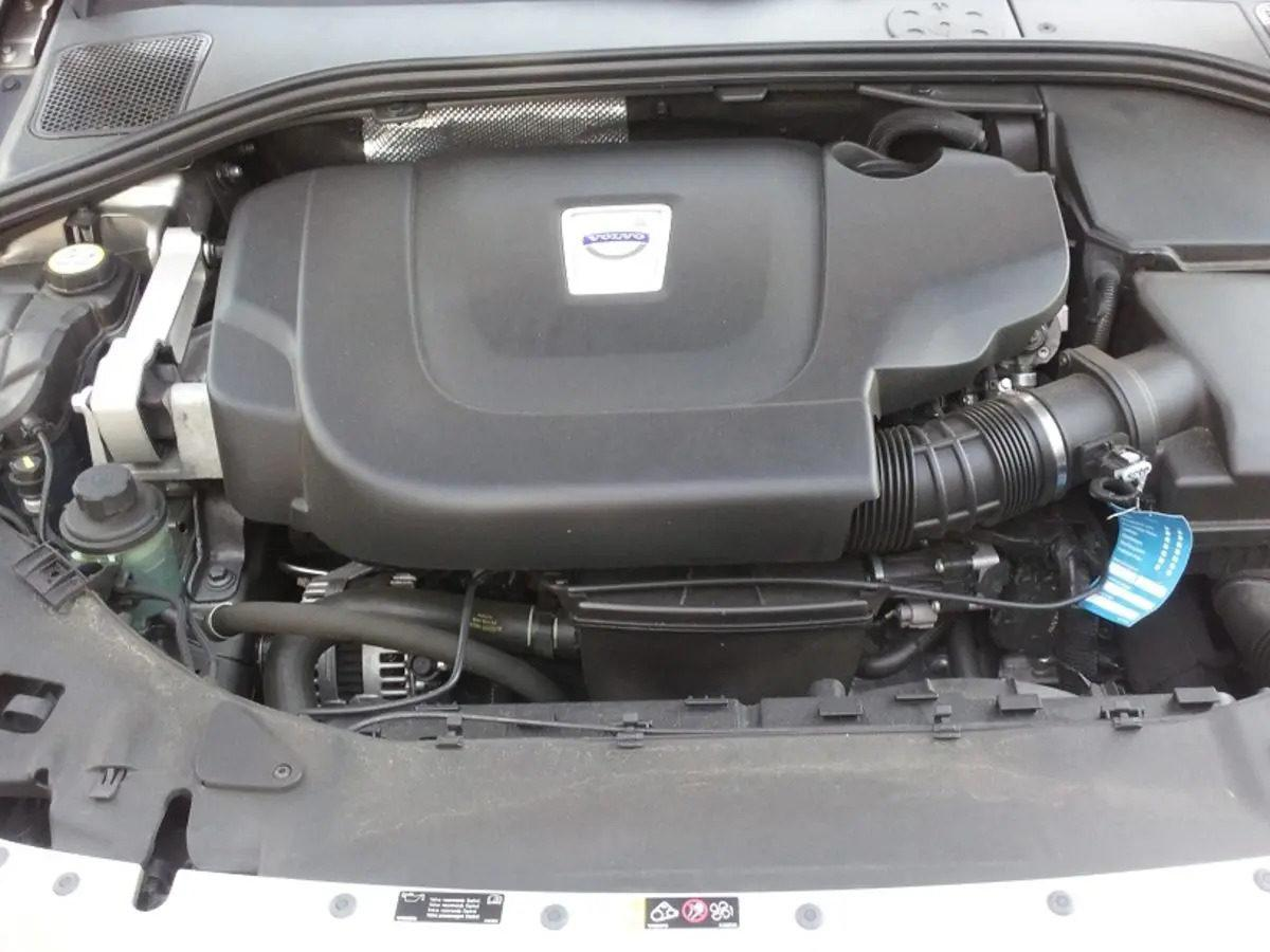 2.4 D5 (Volvo)-1