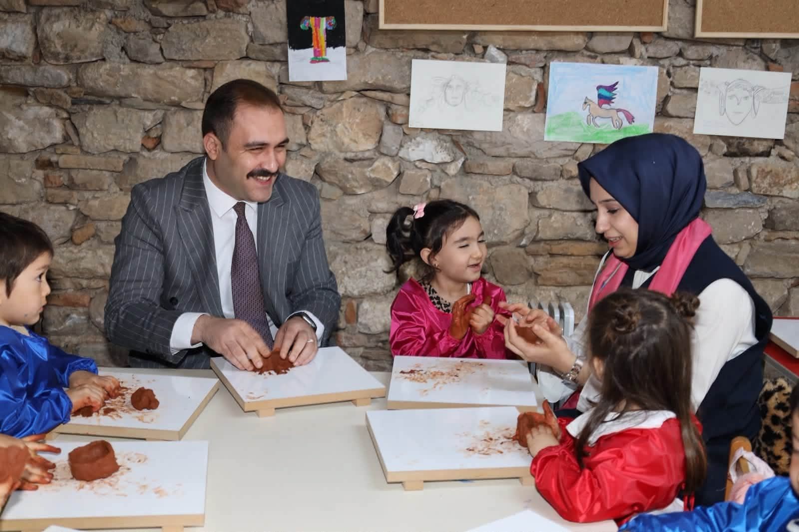 Afrodisiasta Cocuk Atolyesi Olusturuldu 700250 C1171B