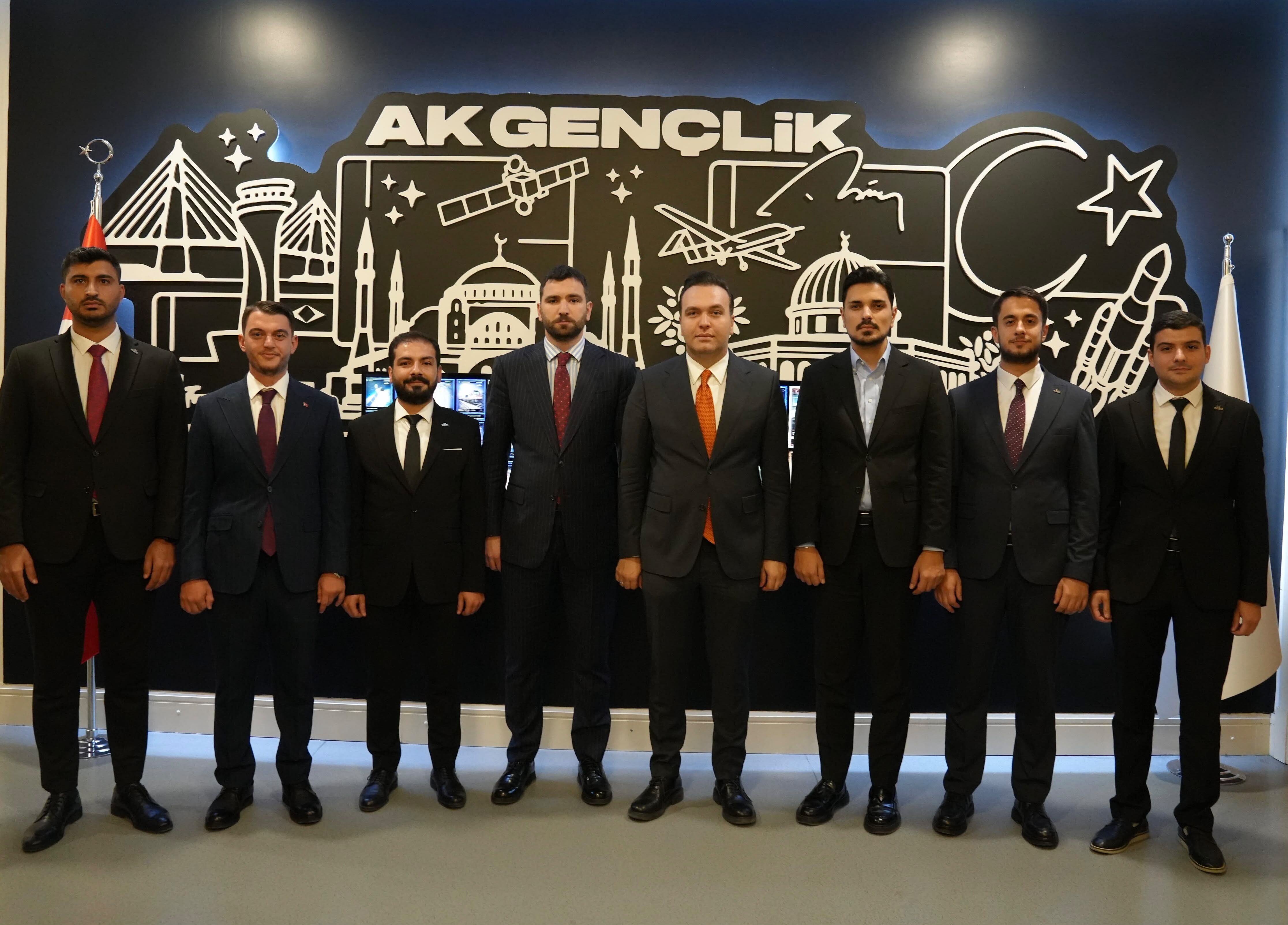 Ak Genclikte Orhan Varol Donemi 698343 Acbc0D