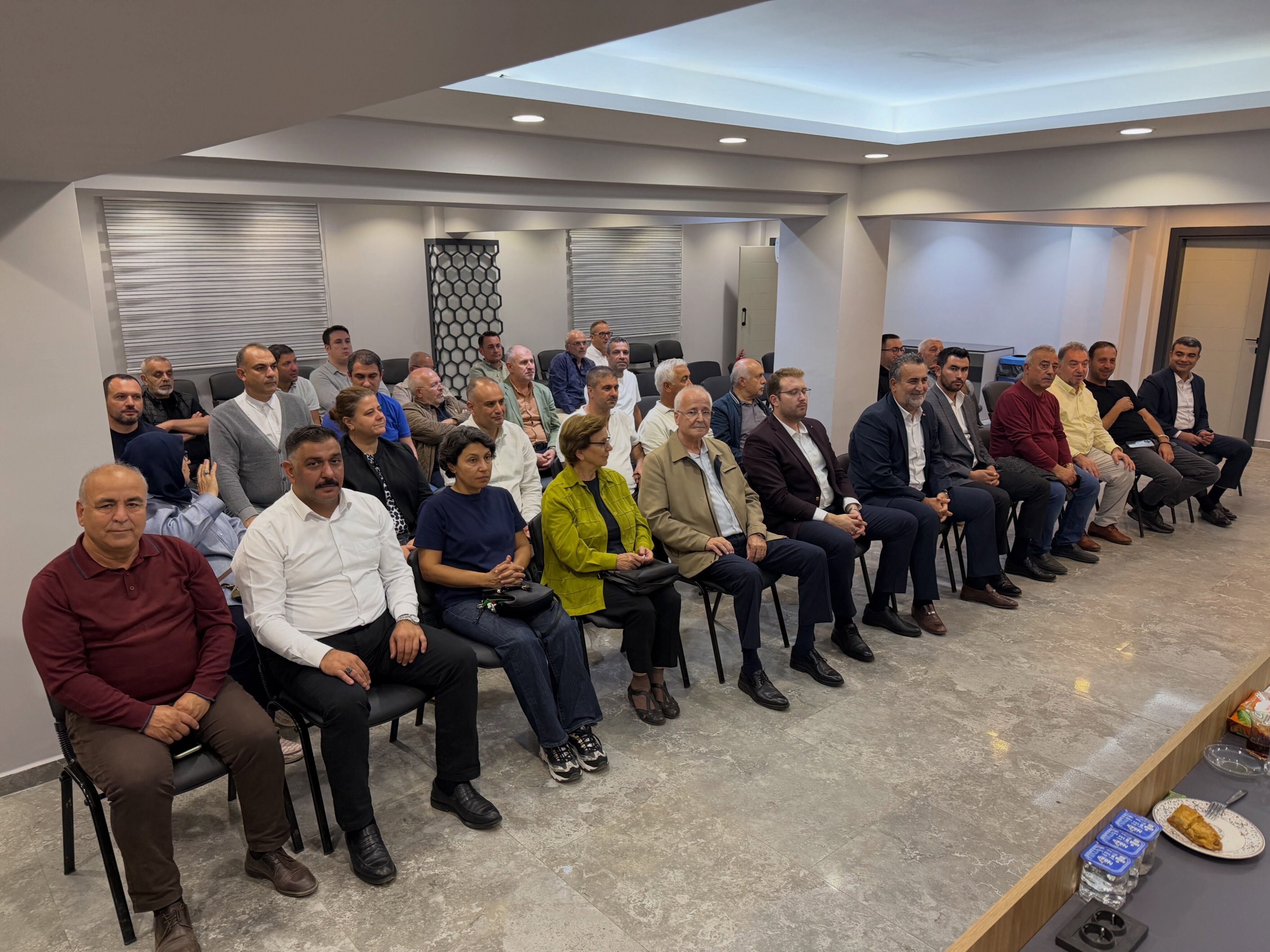 Ak Parti Aydinda Yol Haritasini Belirledi 699304 Cd4951