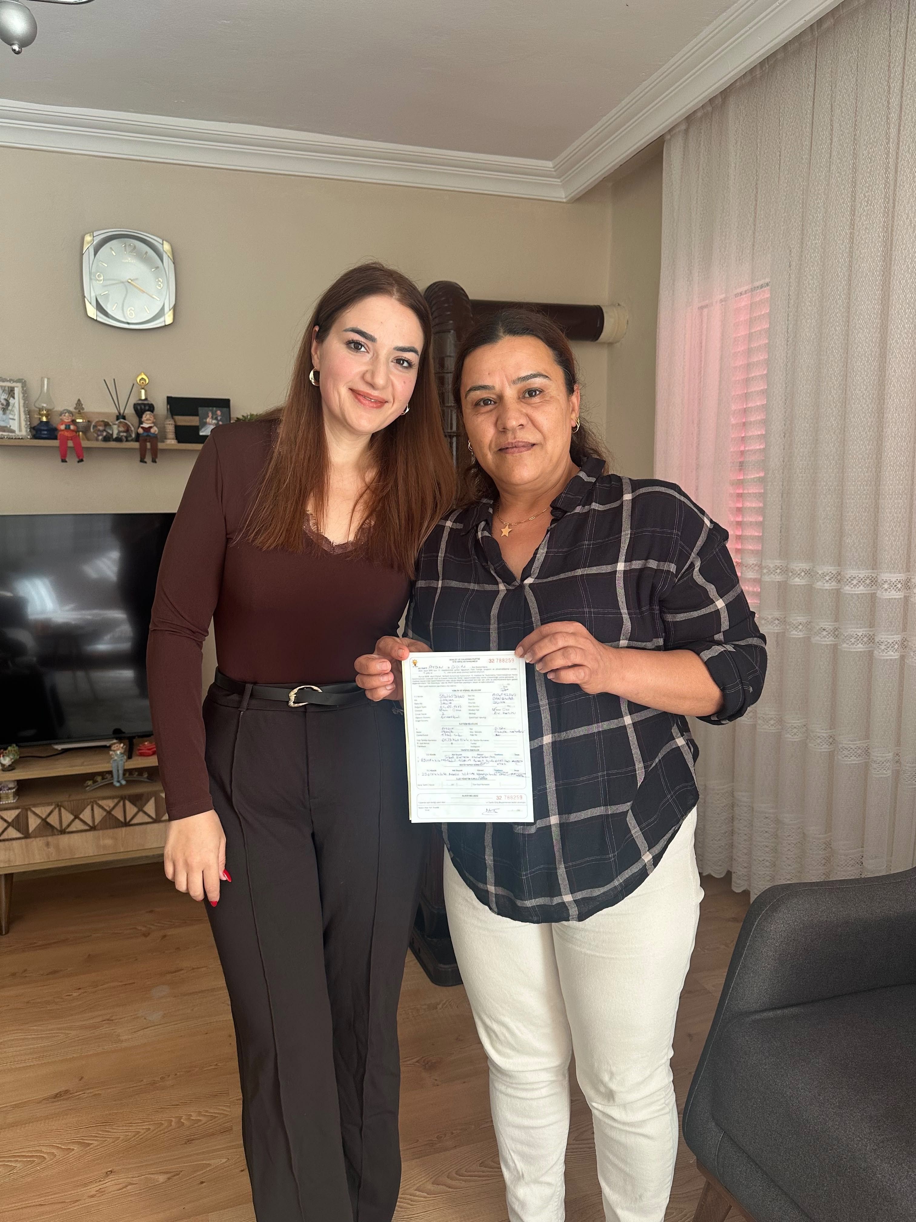 Ak Parti Didim Kadin Kollarindan Akbukte Anlamli Ev Ziyaretl 702250 91C8F5