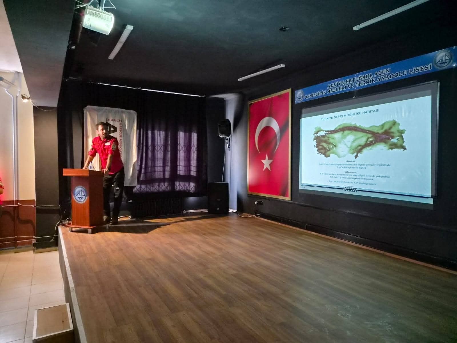Akuttan Gelecegin Genclerine Hayati Dokunus 700765 805F56