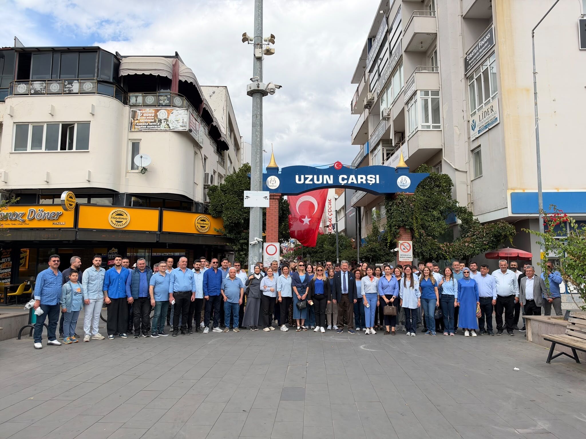 Arslan Zafer Sever Nazillinin Gonlu Maviden Yana 697044 623D9C