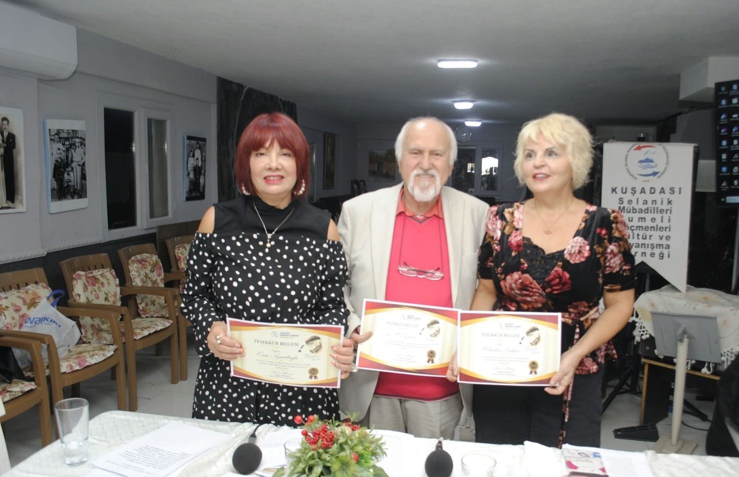 Atilla Ilhan Olumunun 21 Yildonumunde Kusadasinda Anildi 702088 Bc6Dfa