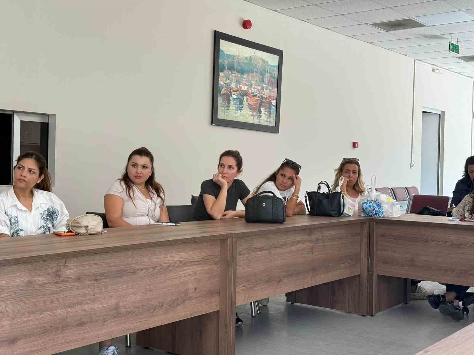 Aydin Ataturk Devlet Hastanesi Nde Personele Kapsamli Hizmet Ici Egitim 1791128701981 621479