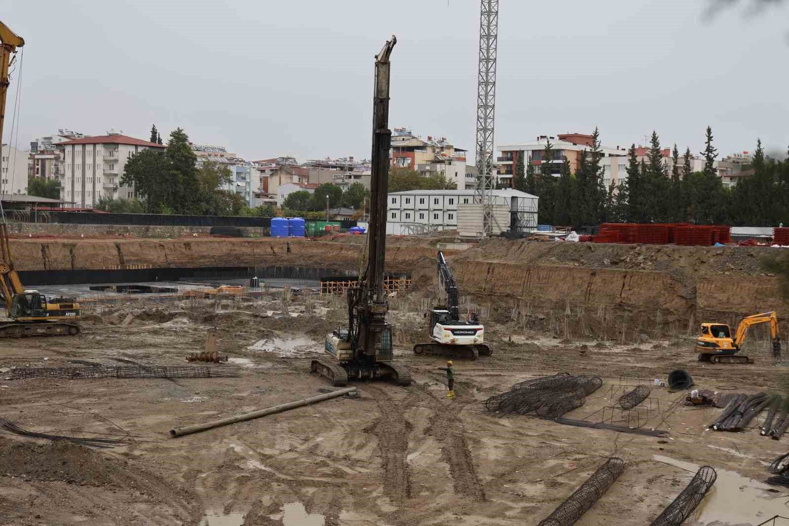 Aydın’da yeni adalet sarayı inşaatında kritik aşama! Kazıklar çakıldı