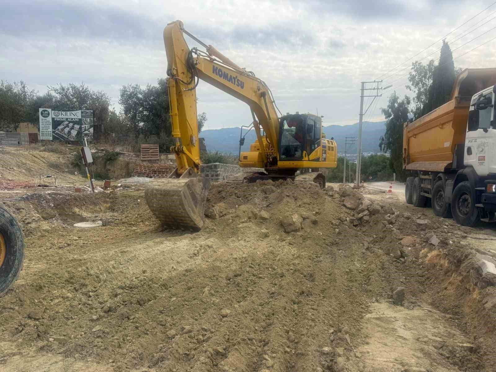 Aydin In 17 Ilcesinde Yol Calismalari Es Zamanli Suruyor 1792219804092 695236