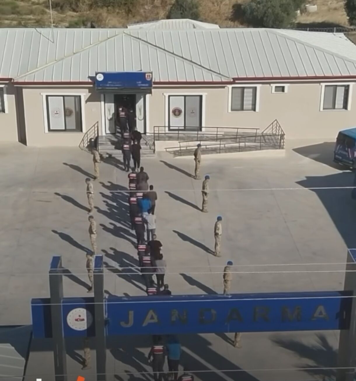 Aydın merkezli üç ilde uyuşturucu operasyonu- 111 şüpheli yakalandı