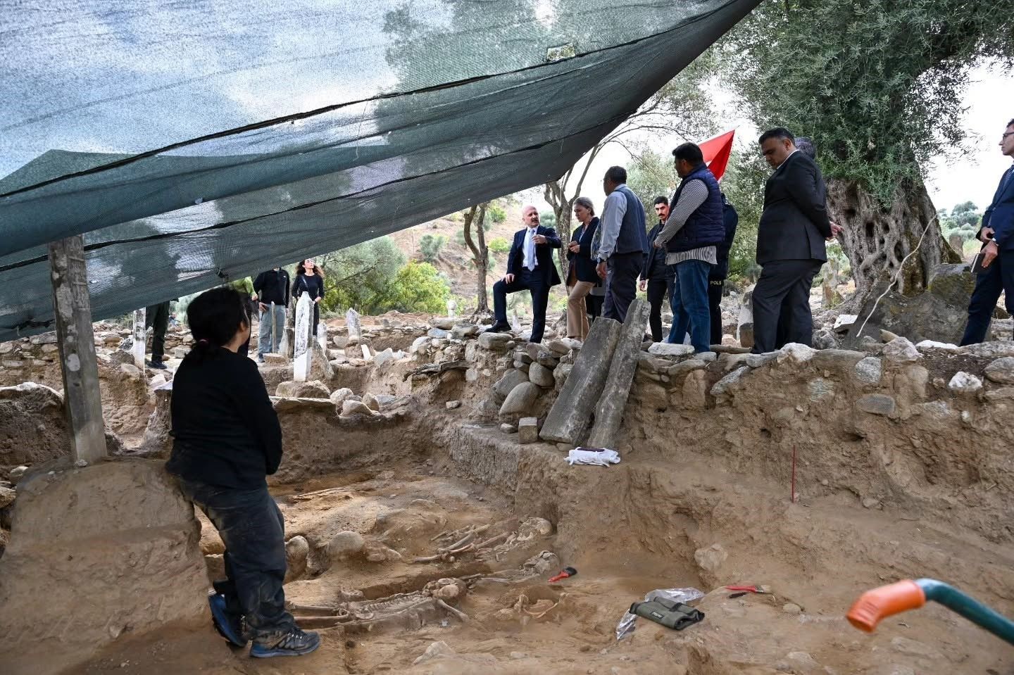 Aydin Valisi Varol Horasan Kazi Calismalarini Yerinde Inceledi 1792131000511 476248