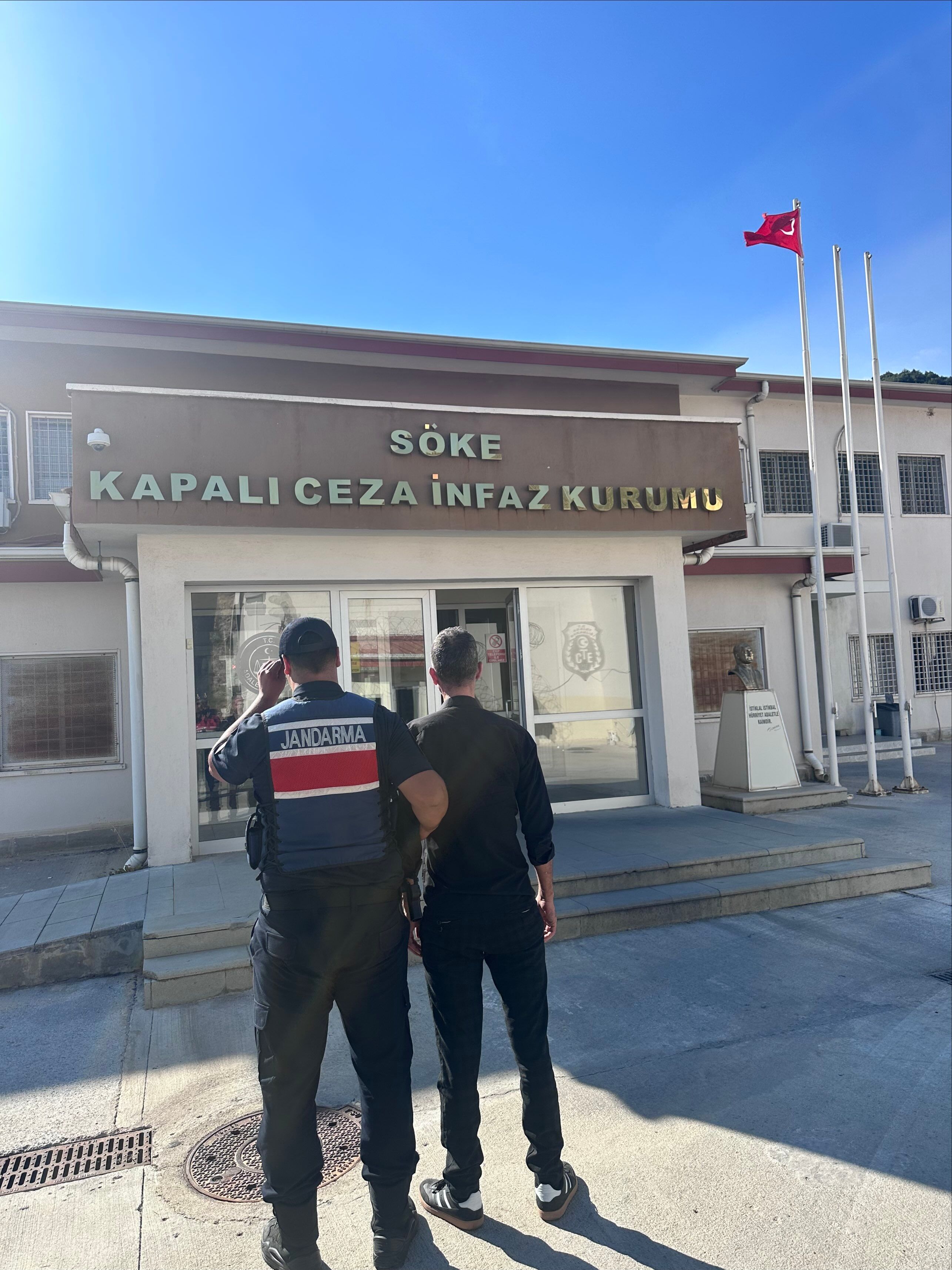 Aydın'da 10 yıllık firari yakalandı