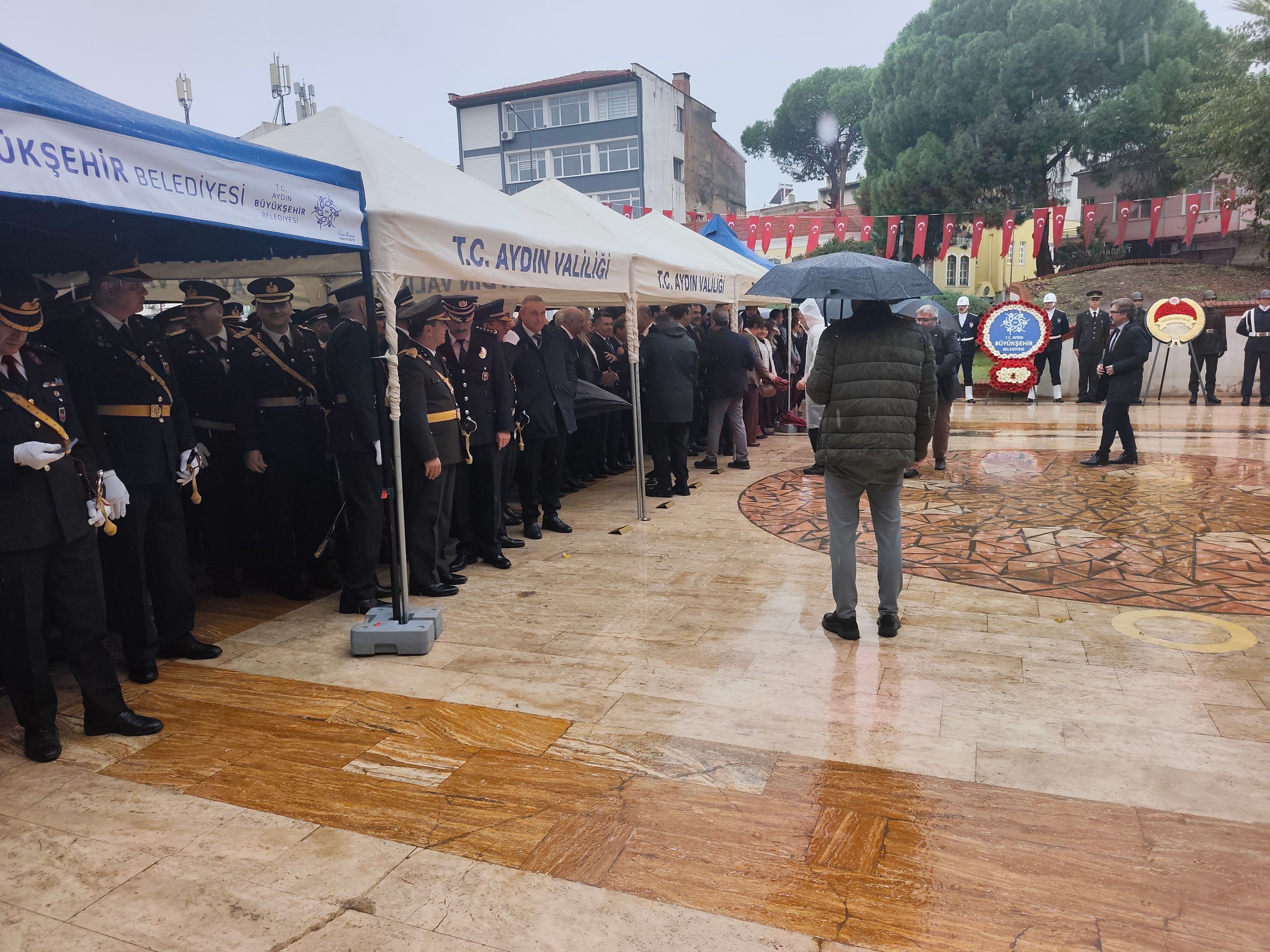 Aydinda Yagmur Altinda 29 Ekim Coskusu 703024 3E7559
