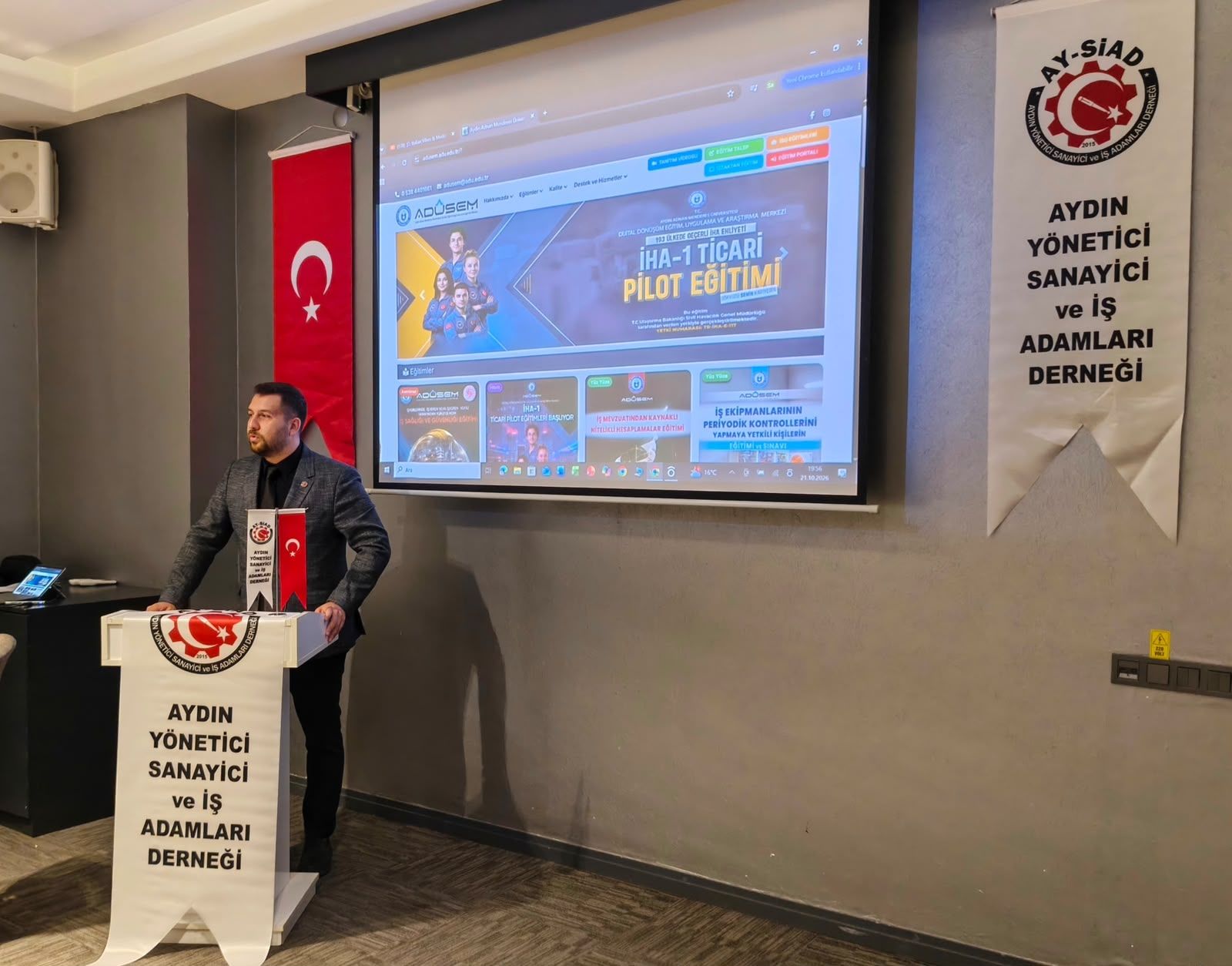 Aysiaddan Uyelerine Dijital Cagda Is Hayati Semineri 701660 C75939