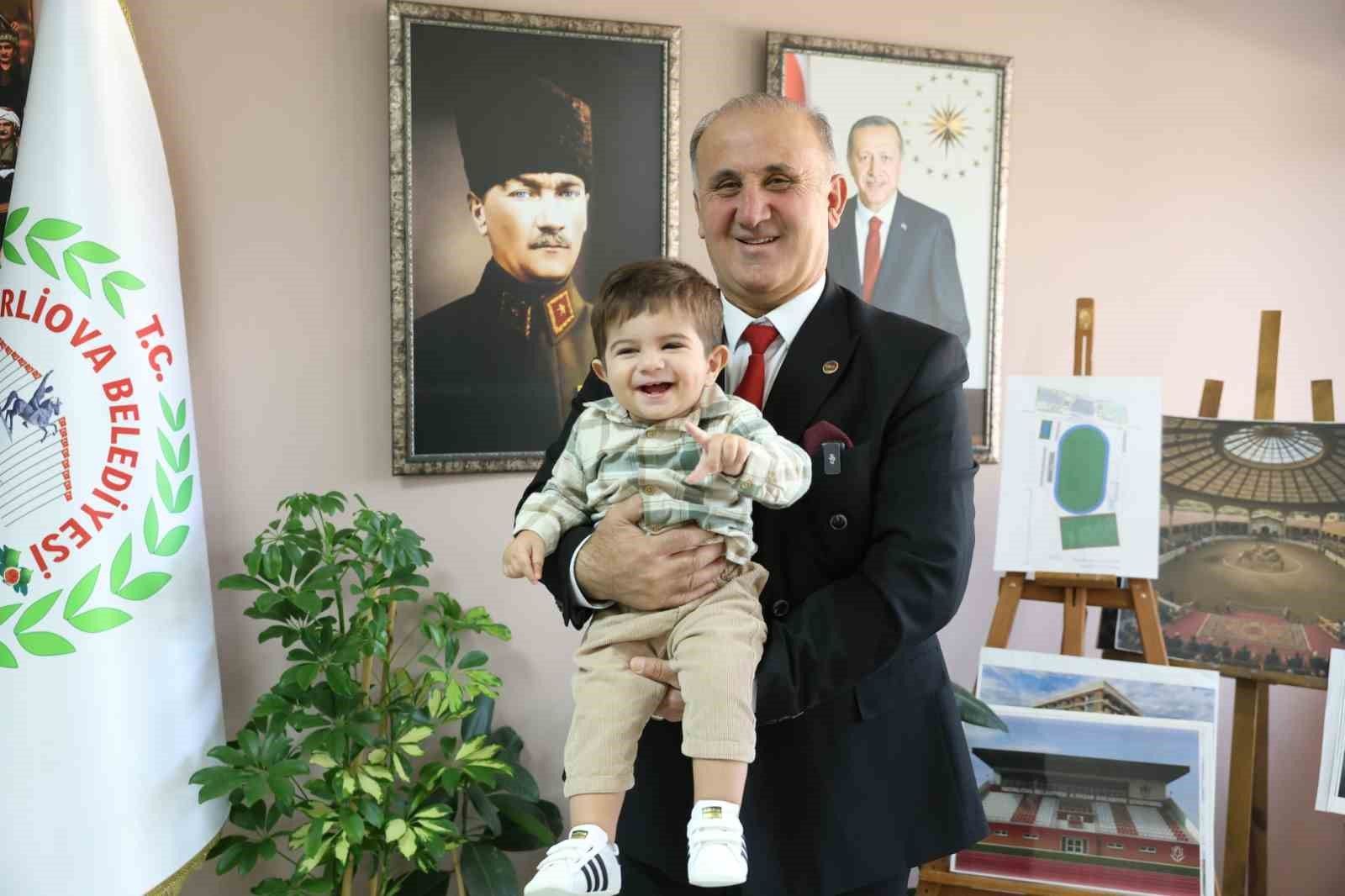 Baskan Kaya Minik Teoman Ile Bulustu 1792590900614 578160
