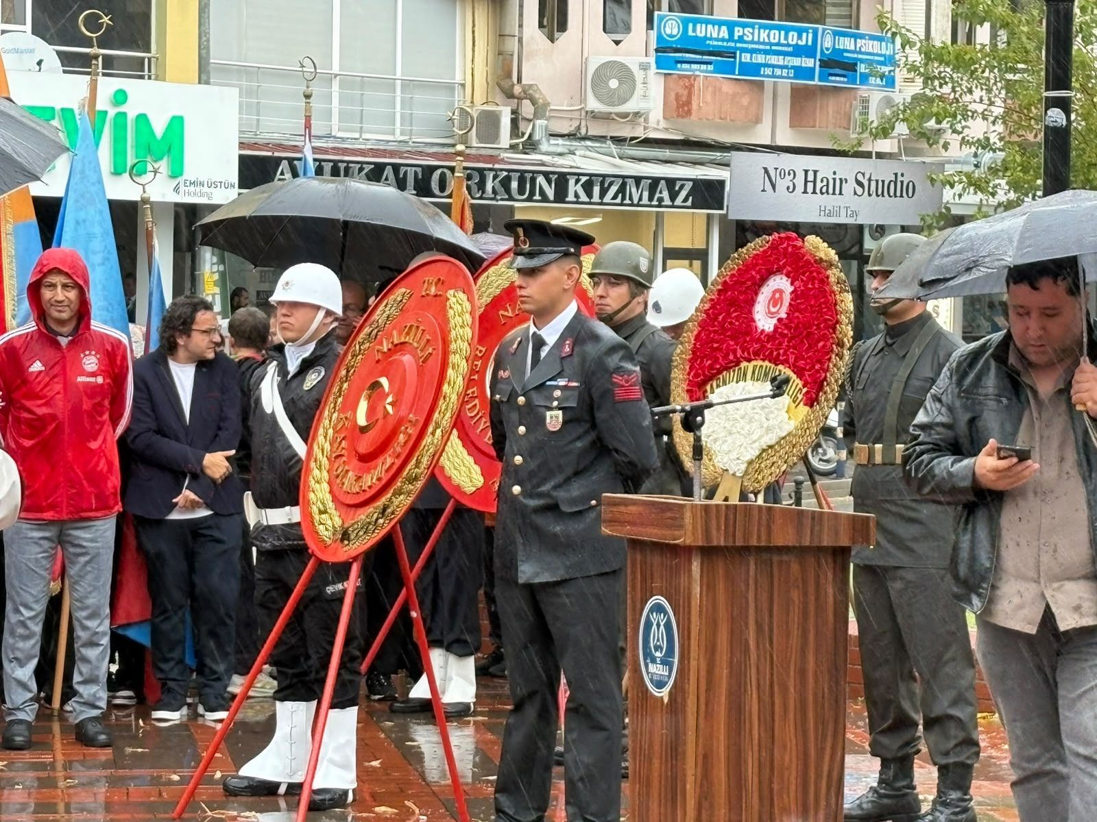 Cumhuriyet Aski Saganak Dinlemedi Nazillide Coskulu Toren 703022 A2096D