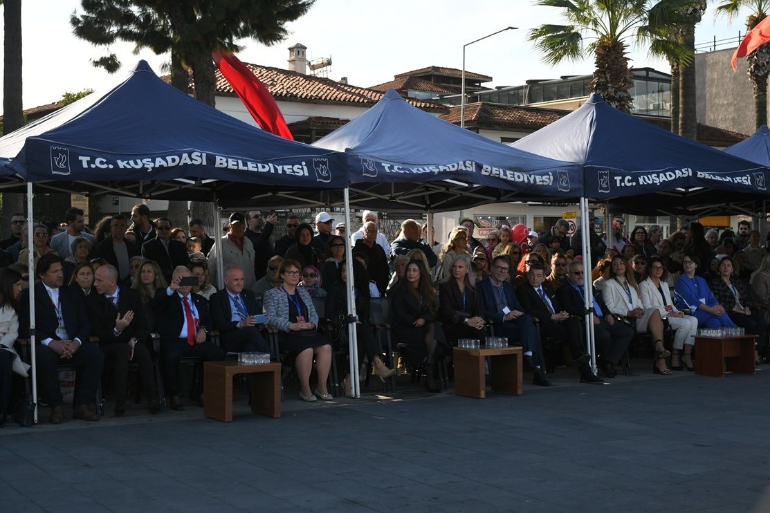 Cumhuriyet Coskusu Kardes Sehirlerin Dostluk Bulusmasiyla Ta 703356 14A85B