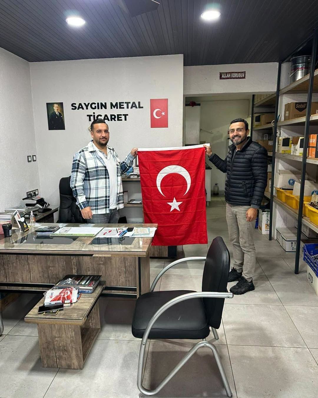 Didim Ak Partiden Cumhuriyetin 103 Yilinda Esnafa Anlamli Zi 703051 E19C95