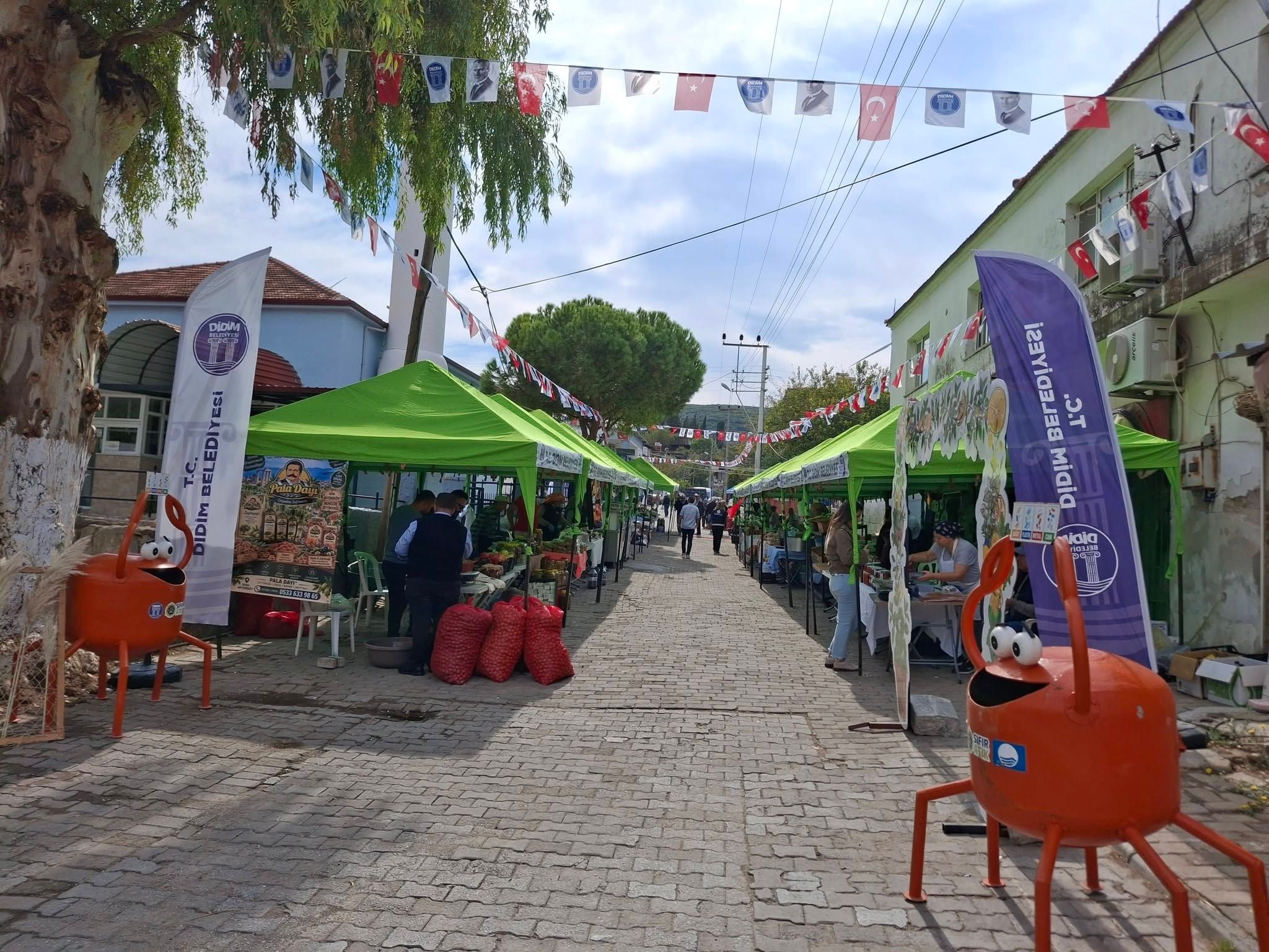 Didim Akyenikoy Tarim Senliginde Stantlar Kuruldu 699857 Ecba25