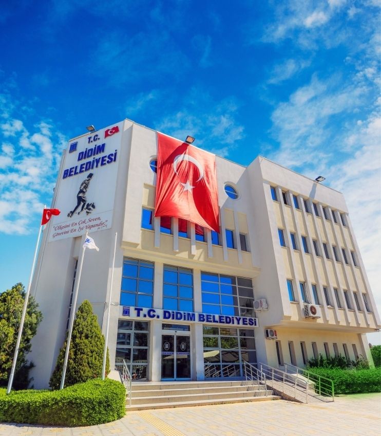 Didim'de yıkım var: Belediye ihaleye çıkacak