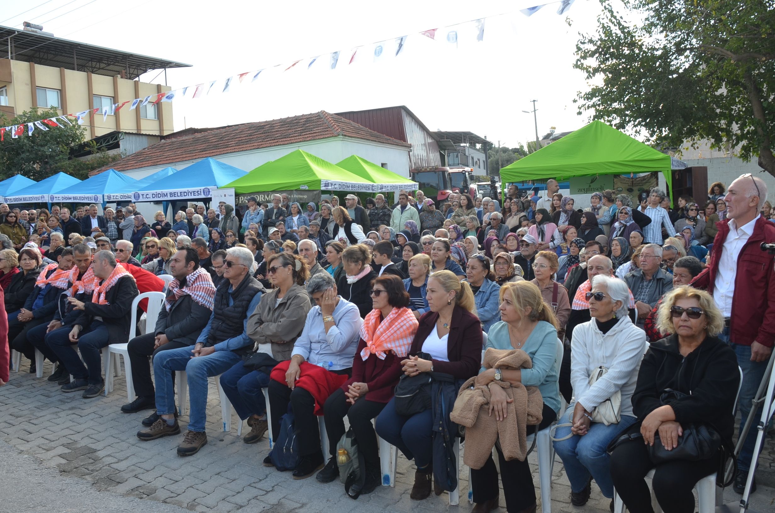Didim Tarim Senliginin Acilisinda Davul Zurnali Traktorlu Ko 700333 F3Aeab