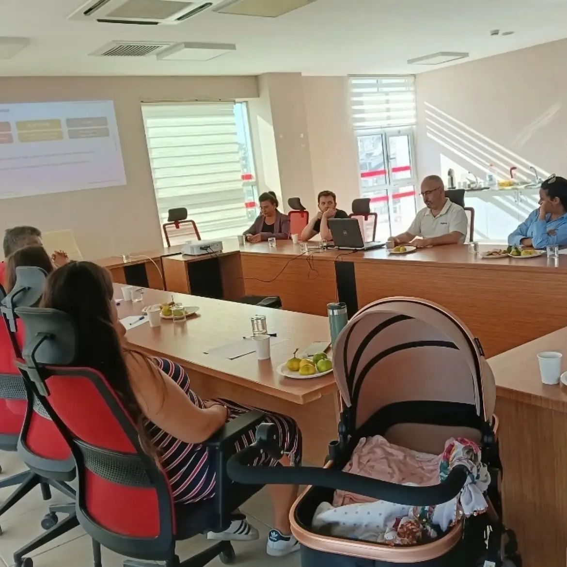 Didim’de 'Sağlıklı Anne Baba Akademisi' ilk oturumuyla başladı