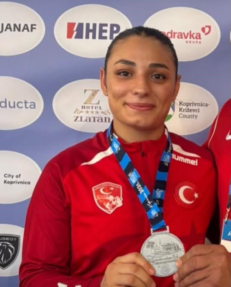 Genc Guresci Suna Durmaz Balkan Ikincisi Oldu 1791183908089 605094
